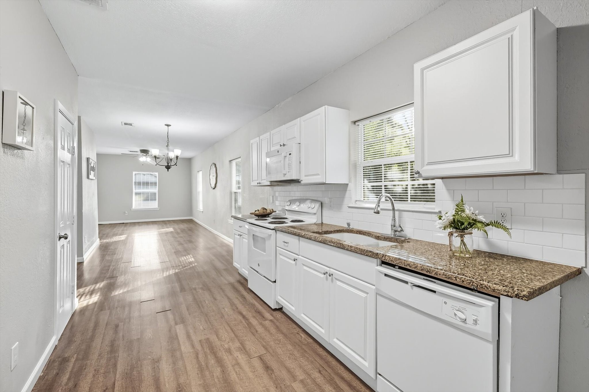 717 E Davis Avenue Fort Worth TX 76104