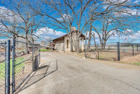 1185 Lakewood Circle Alvarado TX 76009