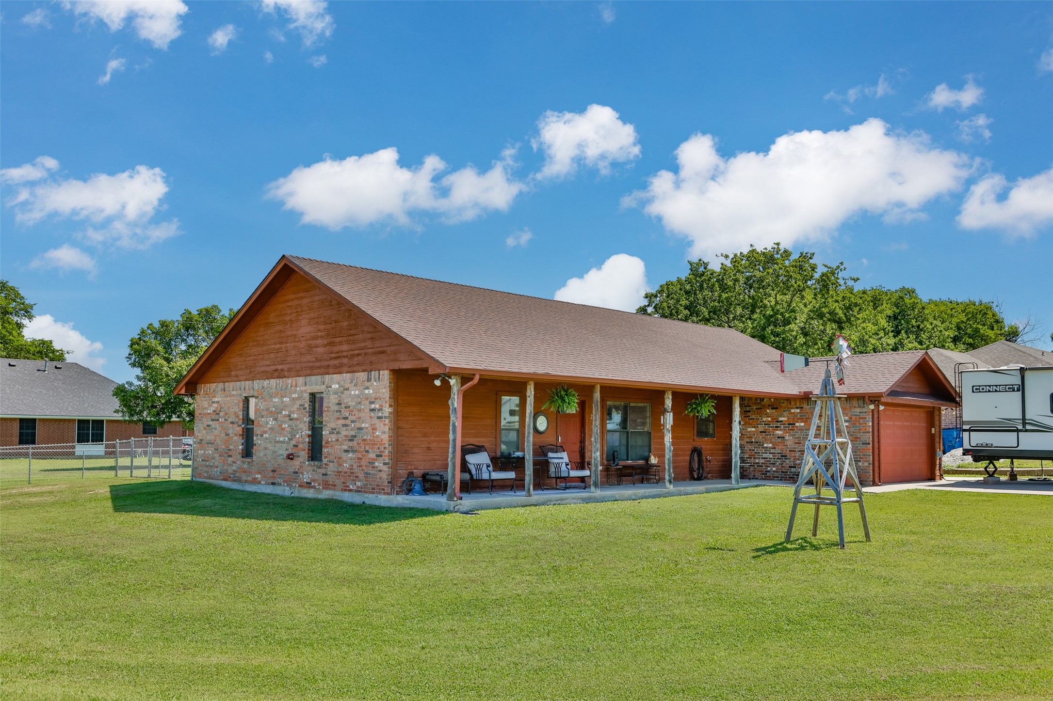 291 Old Spanish Trail Valley View TX 76272