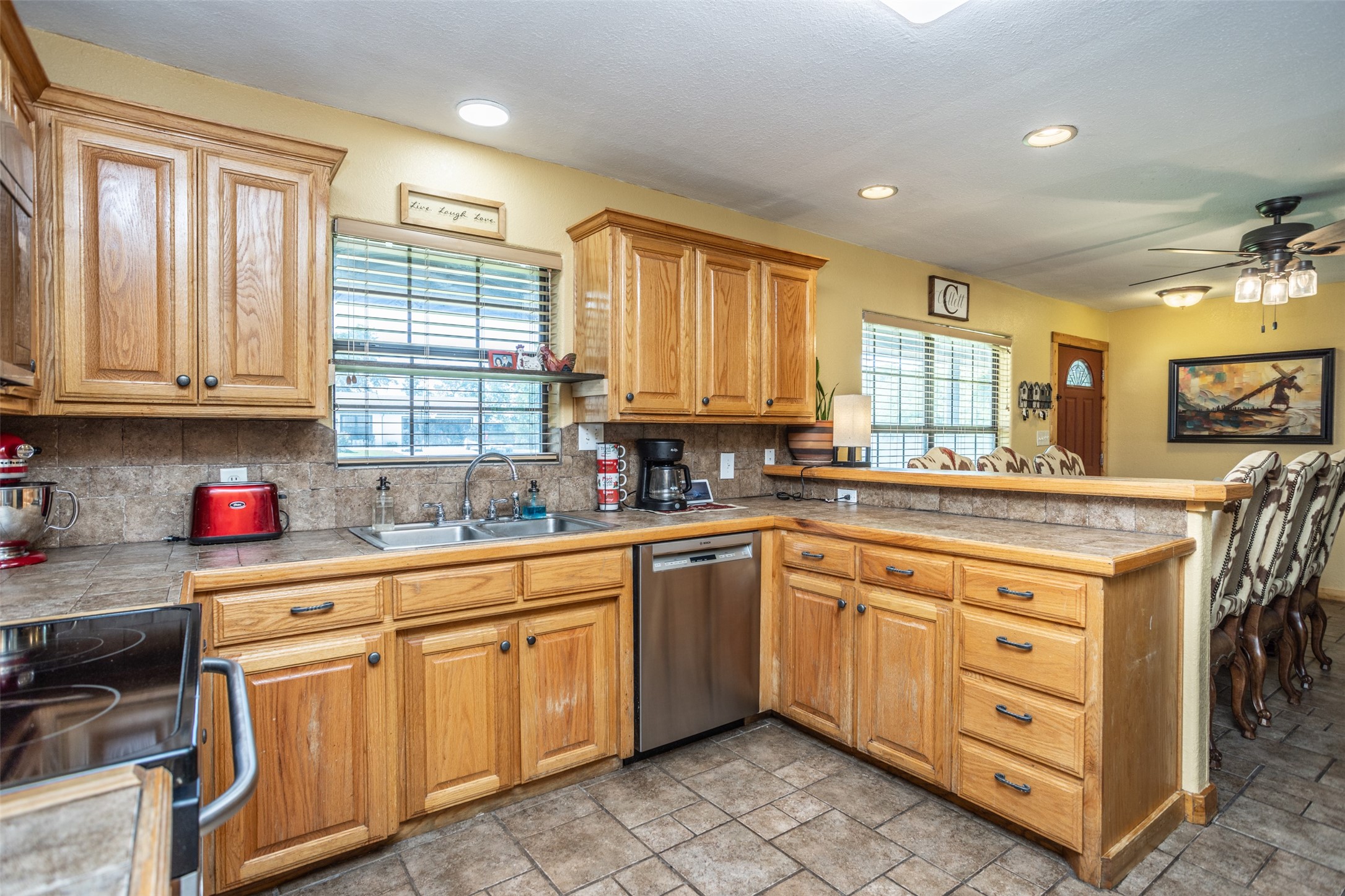 291 Old Spanish Trail Valley View TX 76272