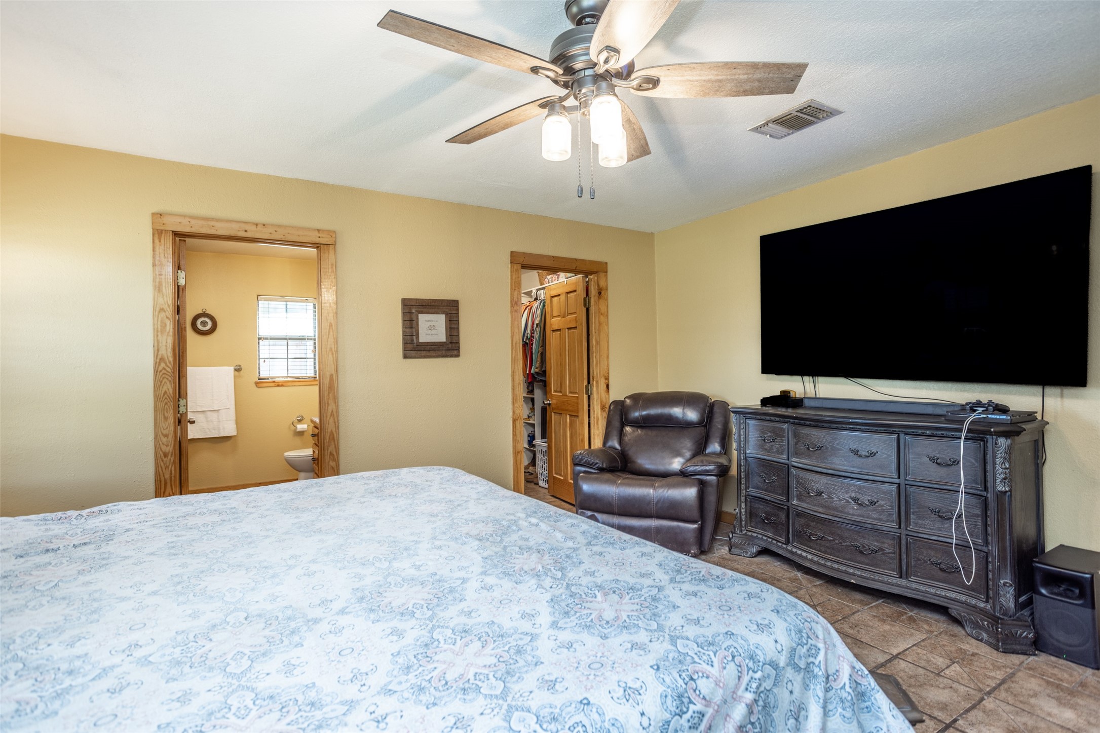 291 Old Spanish Trail Valley View TX 76272