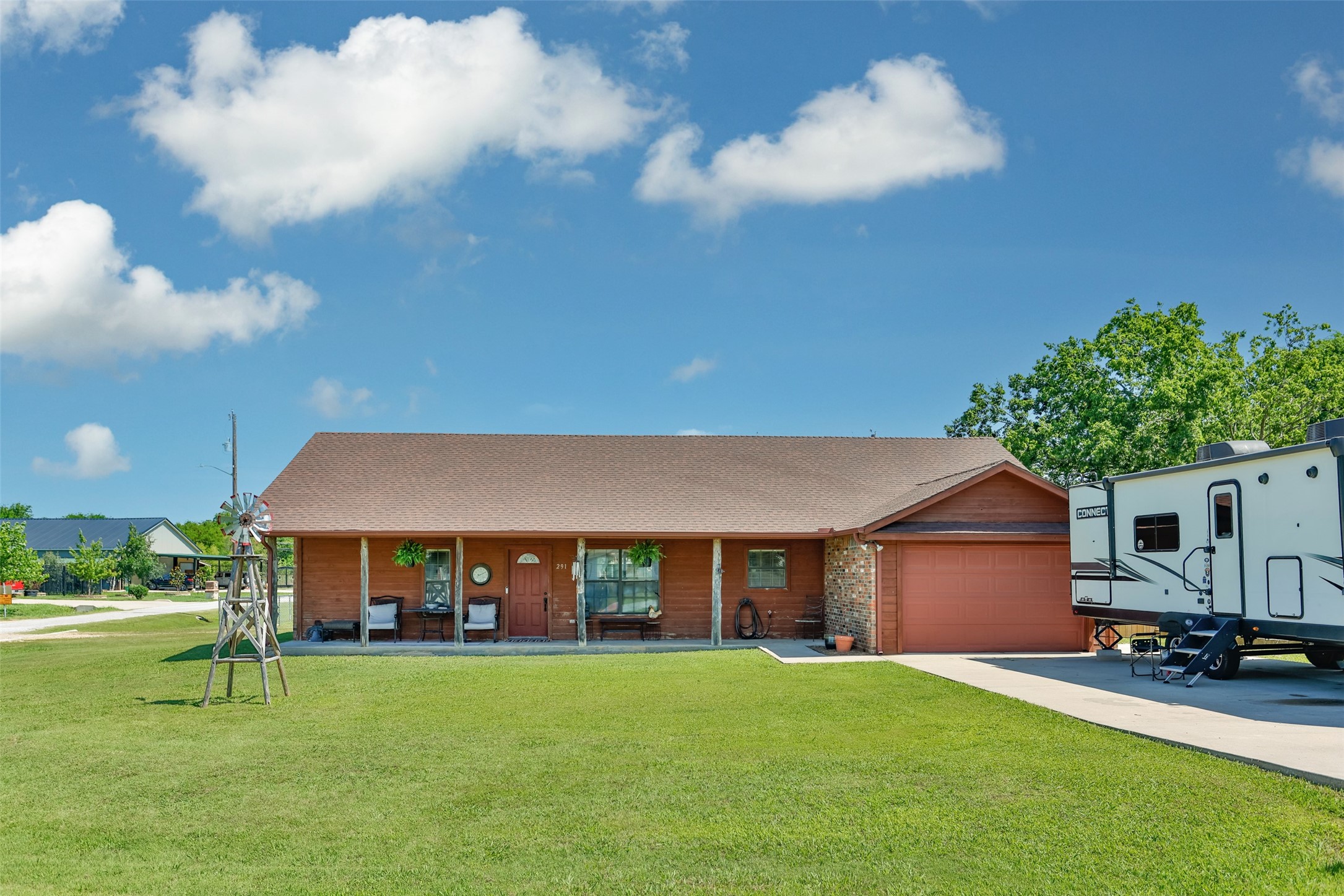 291 Old Spanish Trail Valley View TX 76272