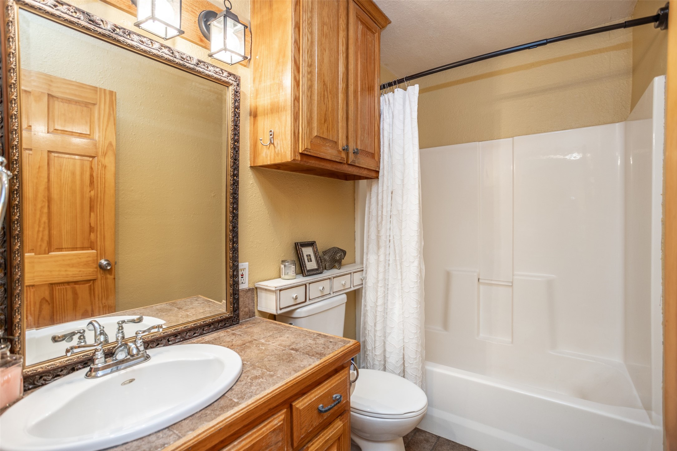 291 Old Spanish Trail Valley View TX 76272