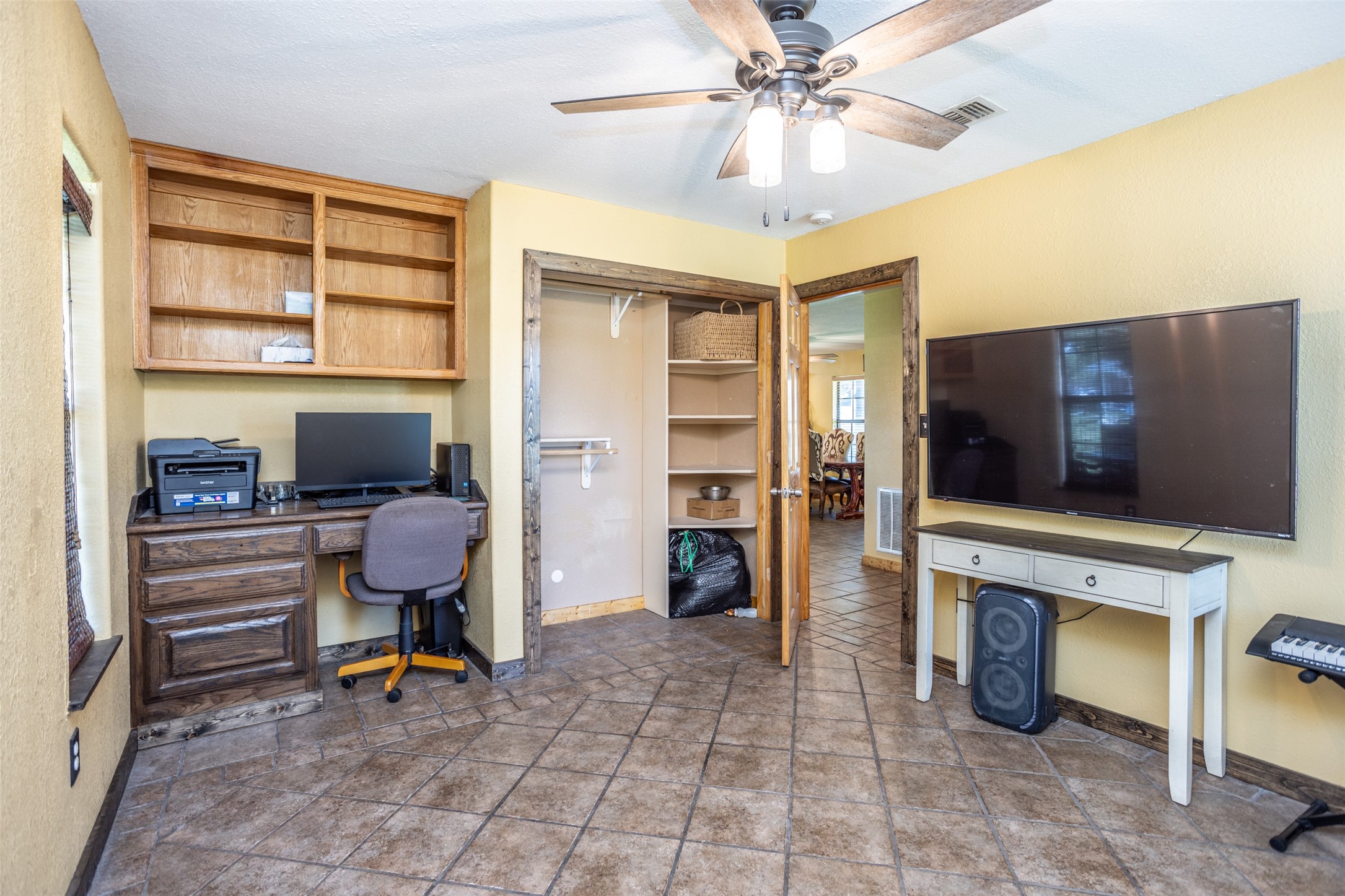 291 Old Spanish Trail Valley View TX 76272