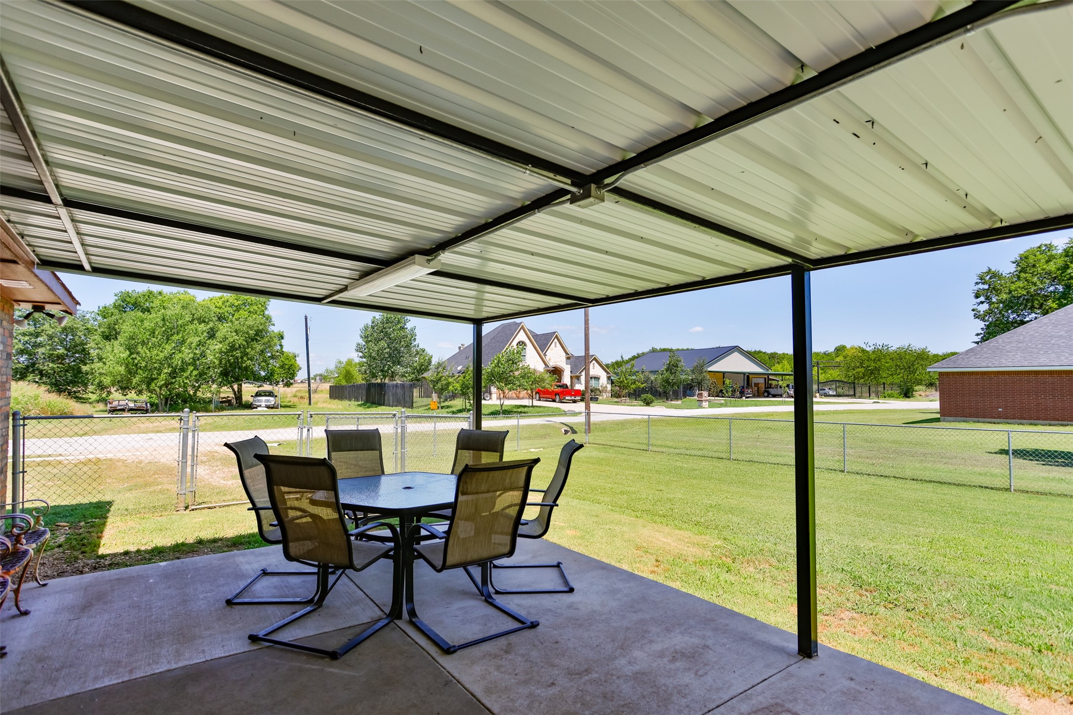 291 Old Spanish Trail Valley View TX 76272