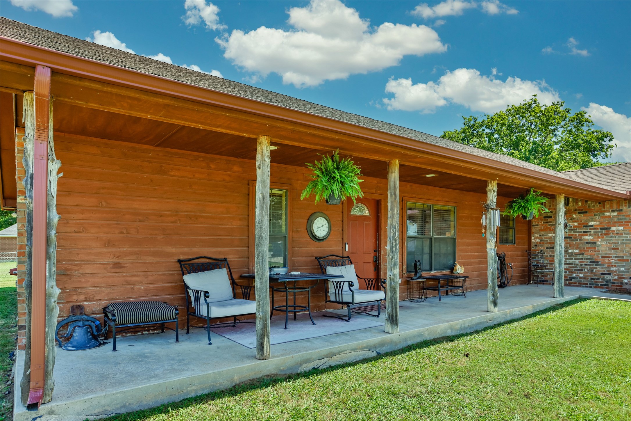 291 Old Spanish Trail Valley View TX 76272