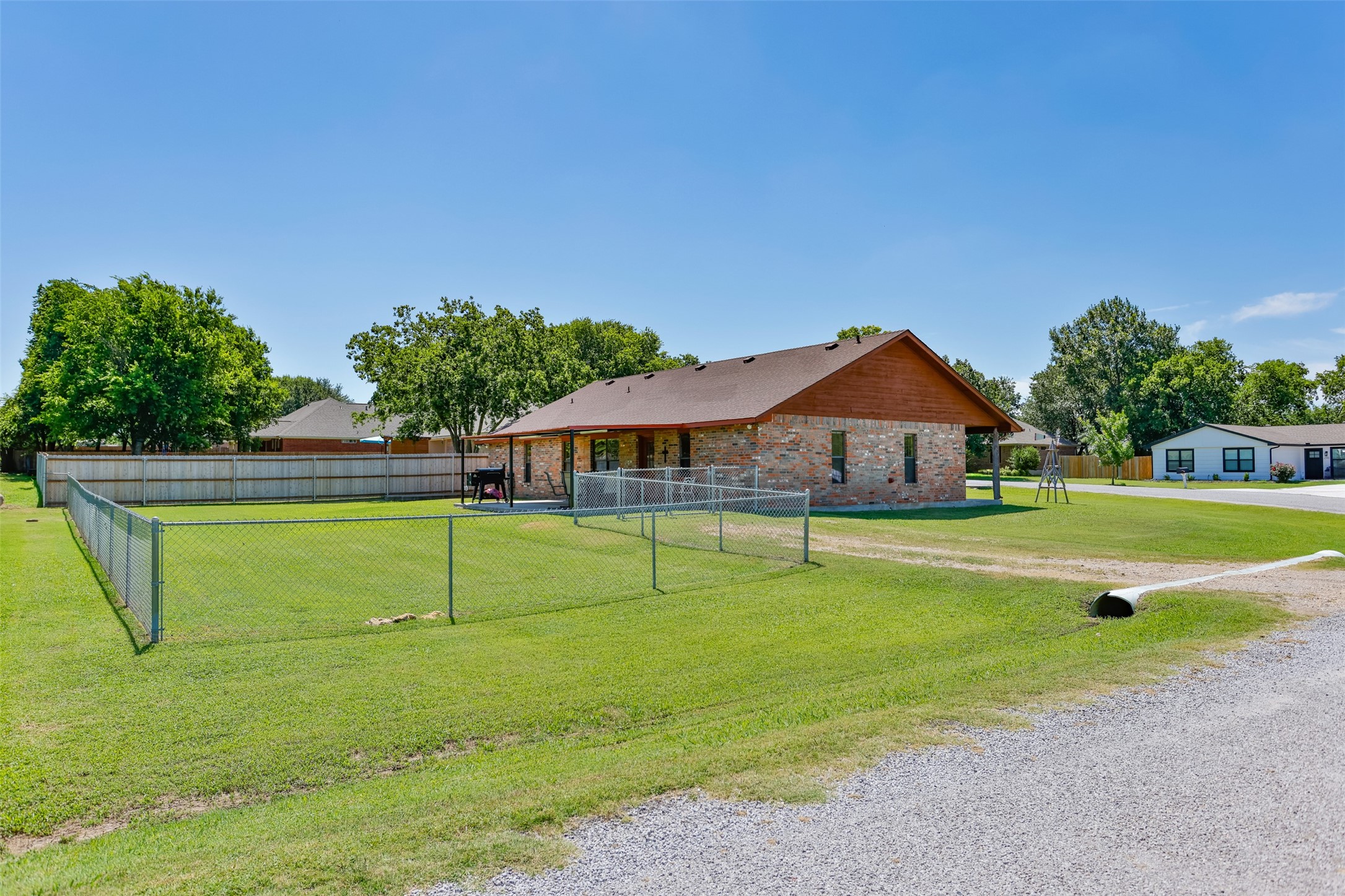 291 Old Spanish Trail Valley View TX 76272