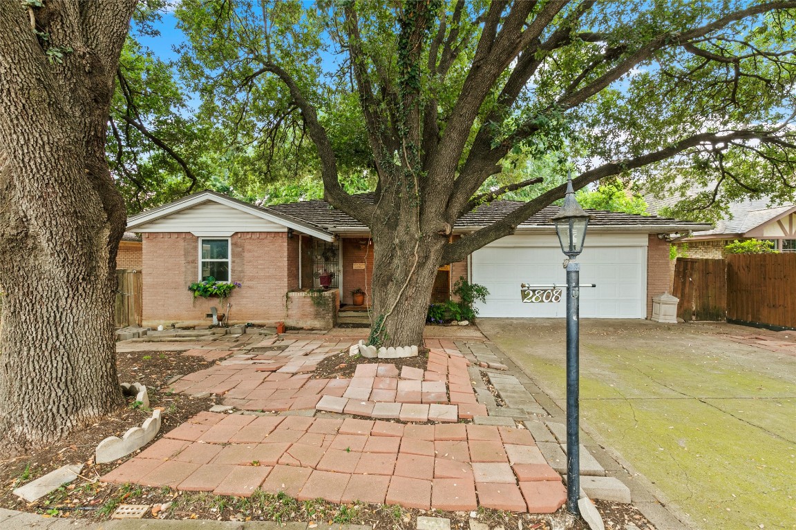 2808 W Colorado Boulevard Dallas TX 75211
