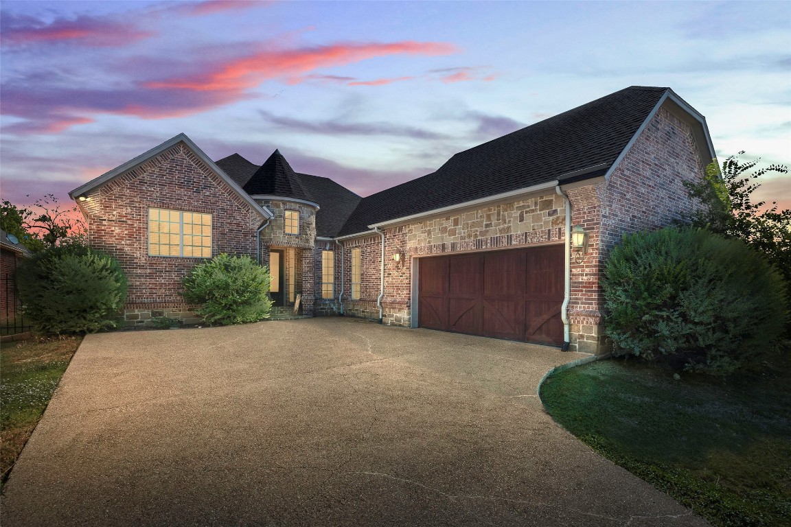 2734 Fountain View Boulevard Cedar Hill TX 75104