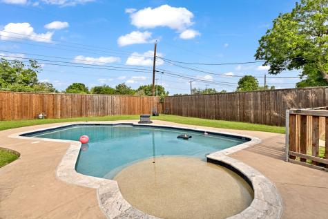 1401 Greentree Lane Garland TX 75042