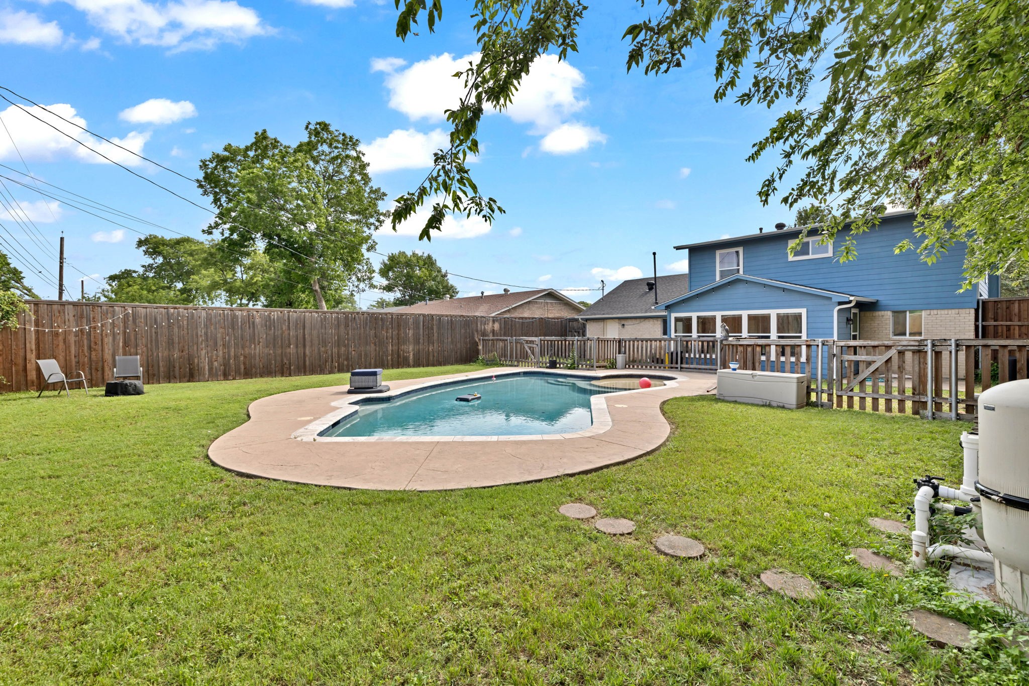 1401 Greentree Lane Garland TX 75042