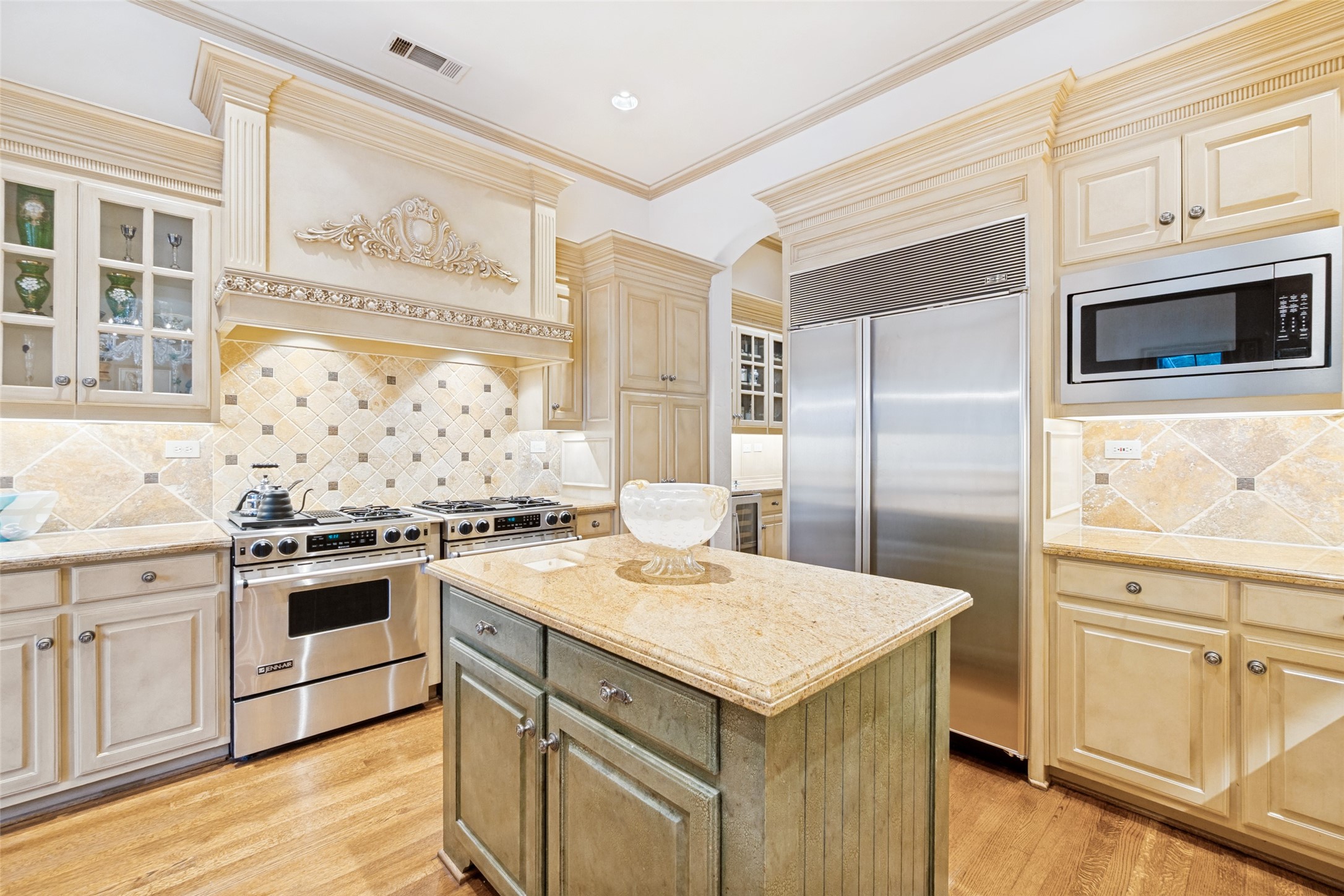 6934 Forest Glen Drive Dallas TX 75230