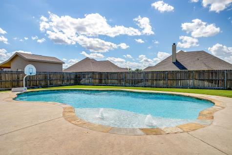 2925 Willow Ridge Circle Granbury TX 76049