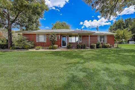 302 N Lyndalyn Avenue Desoto TX 75115