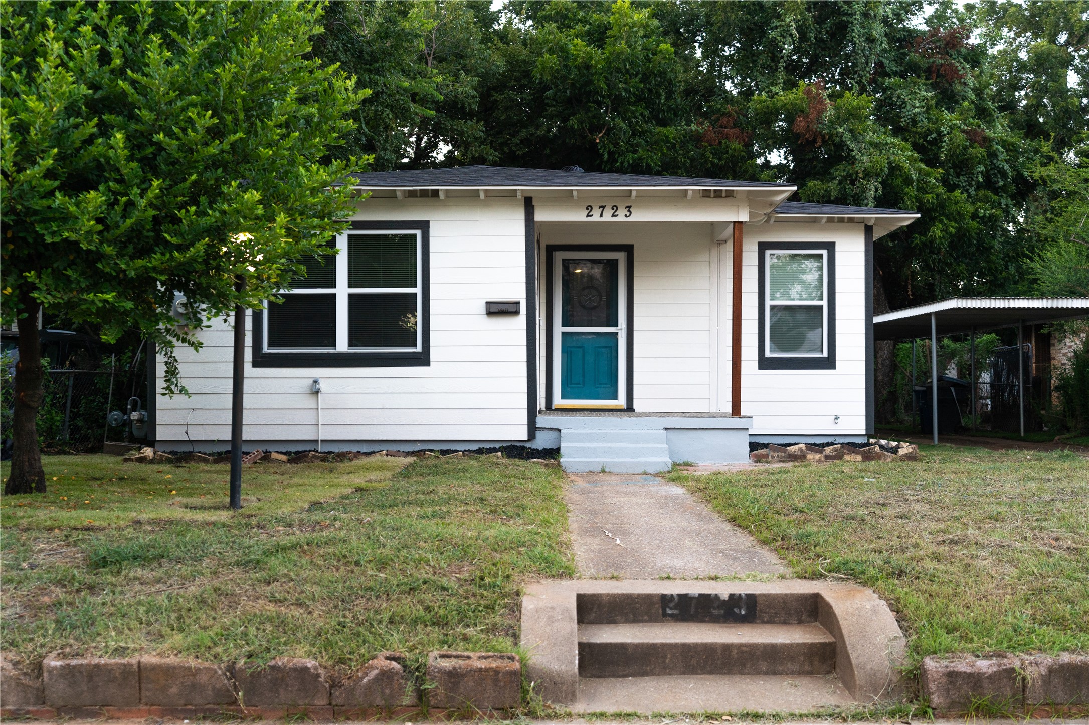 2723 Bethurum Avenue Dallas TX 75215