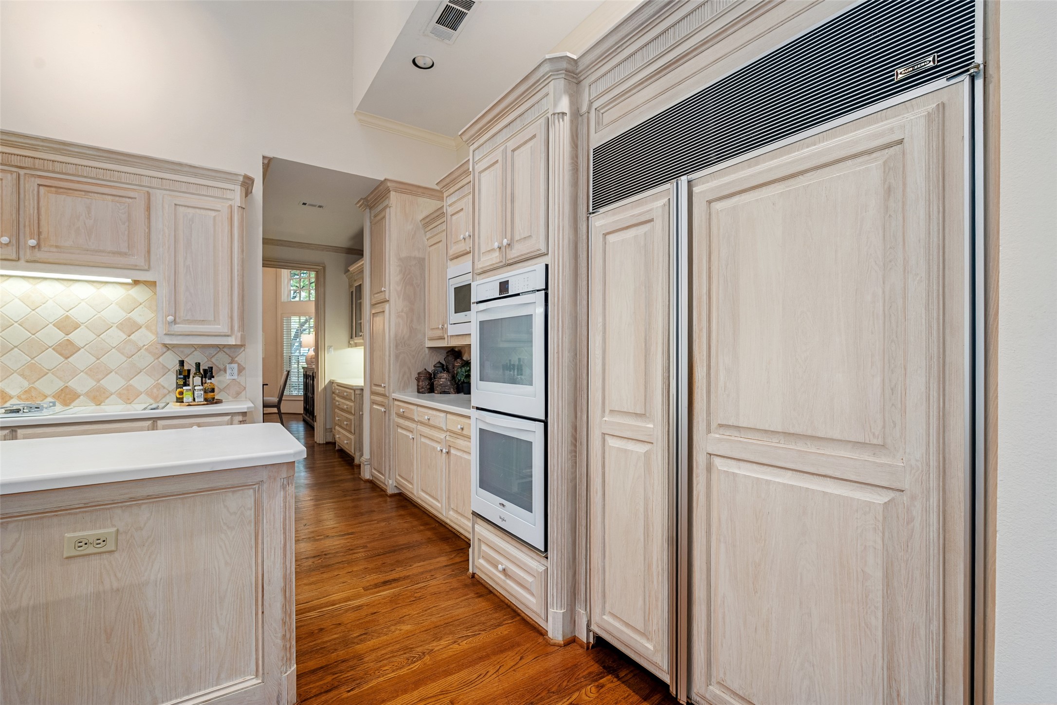 6 Glenheather Court Dallas TX 75225