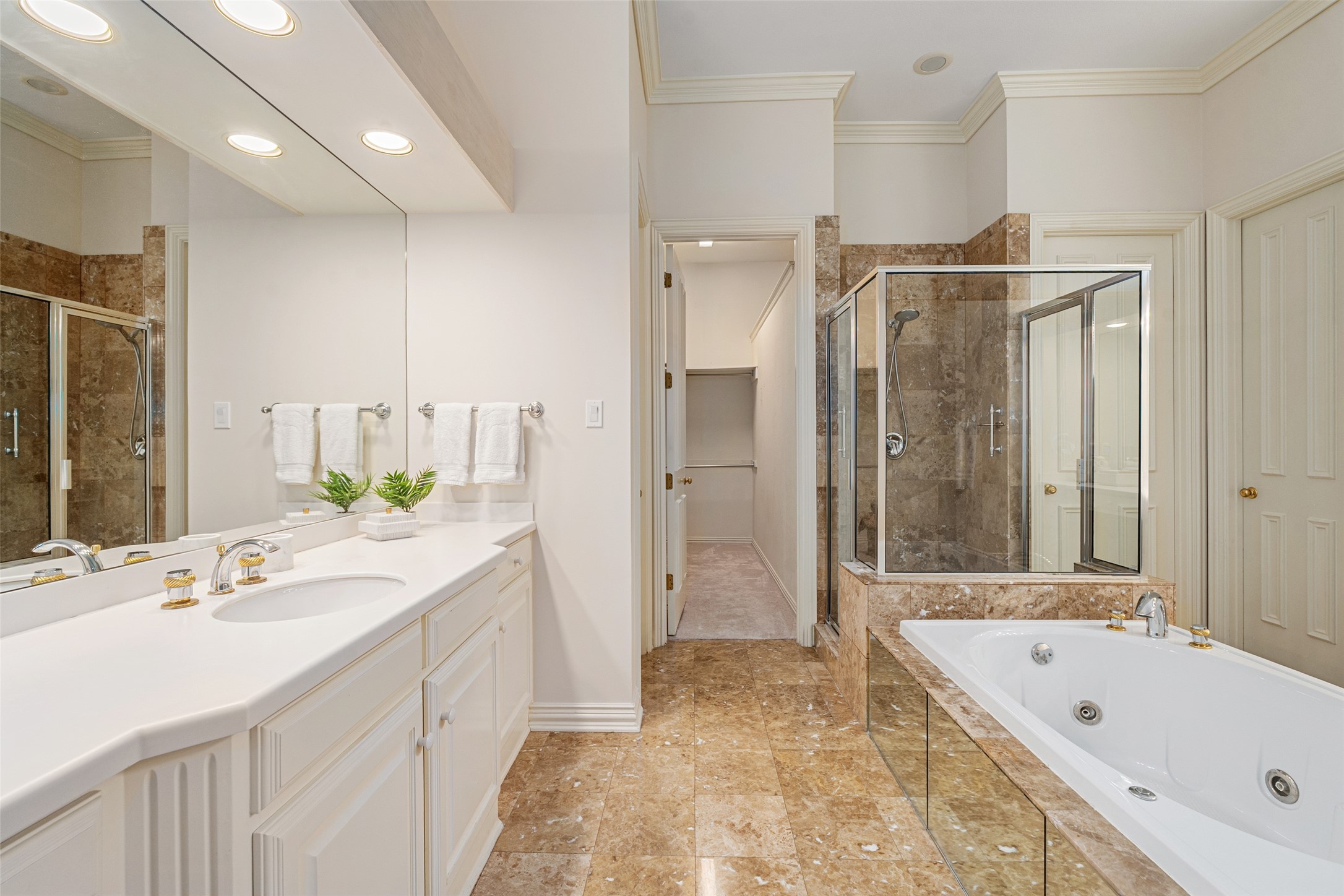 6 Glenheather Court Dallas TX 75225