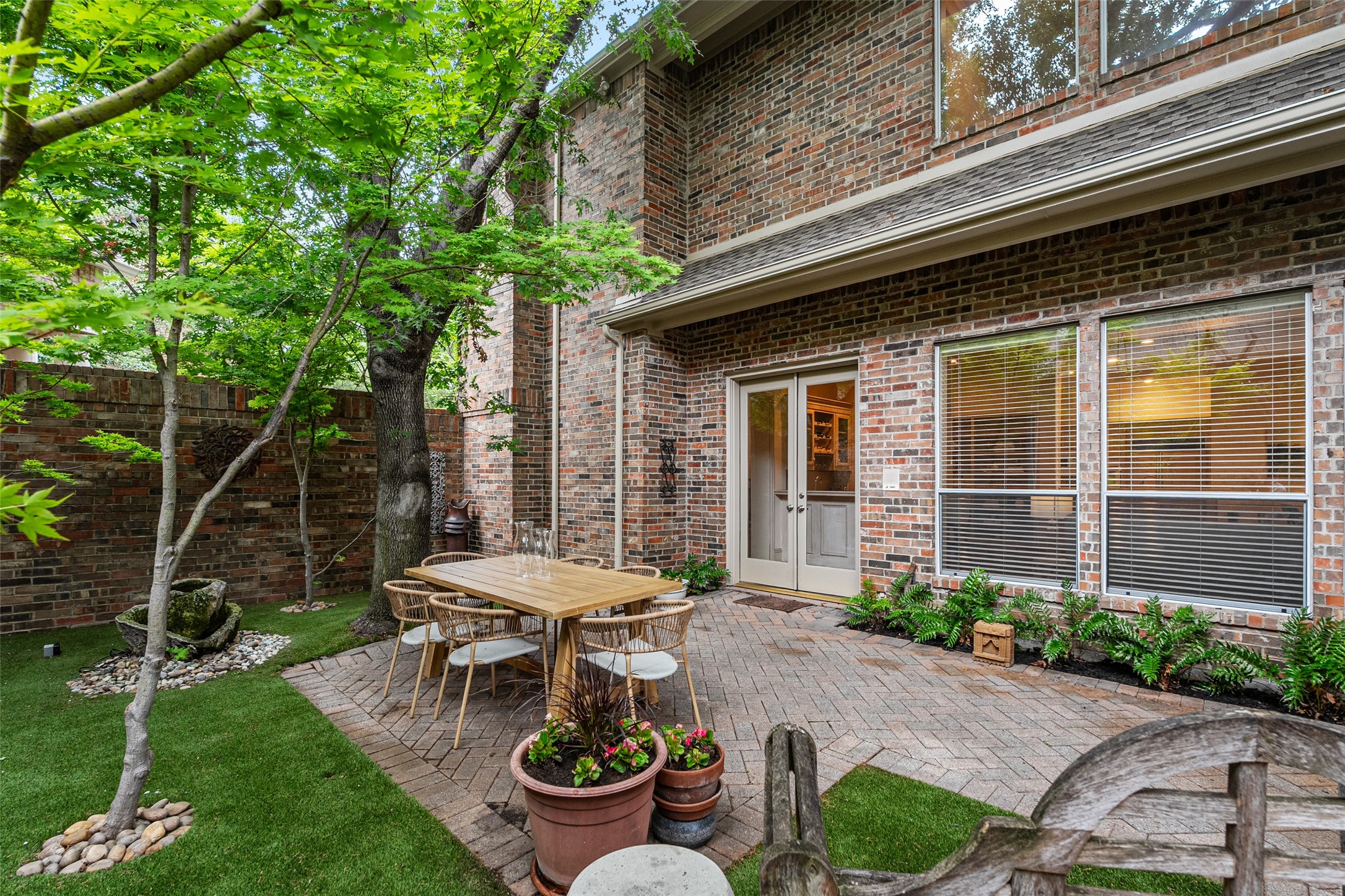 6 Glenheather Court Dallas TX 75225