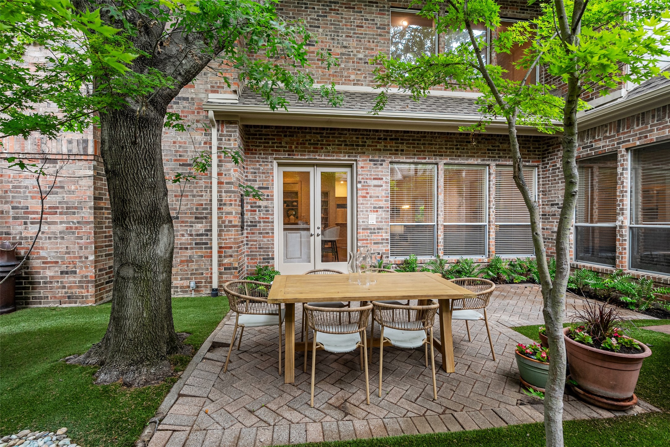 6 Glenheather Court Dallas TX 75225