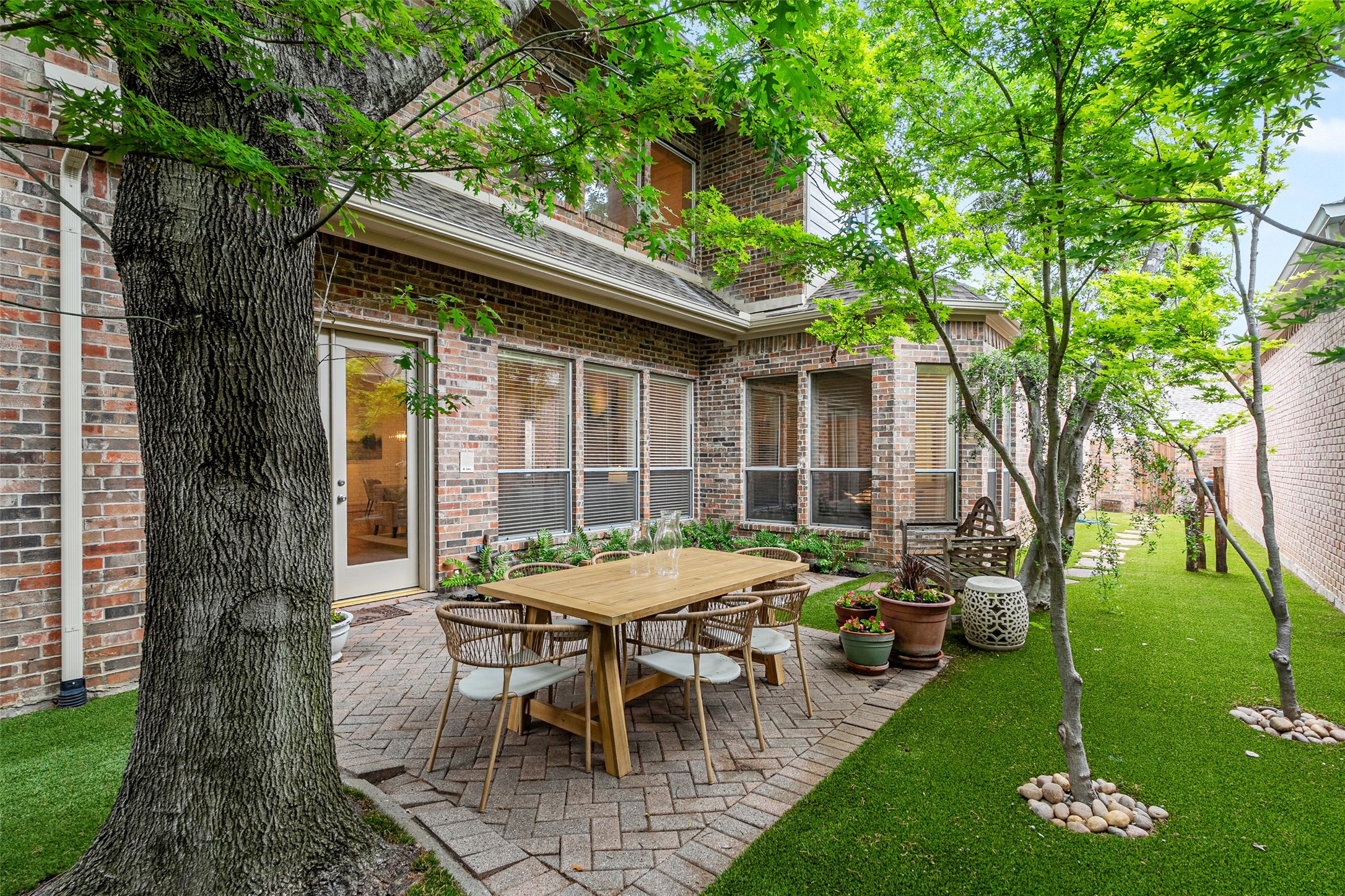 6 Glenheather Court Dallas TX 75225