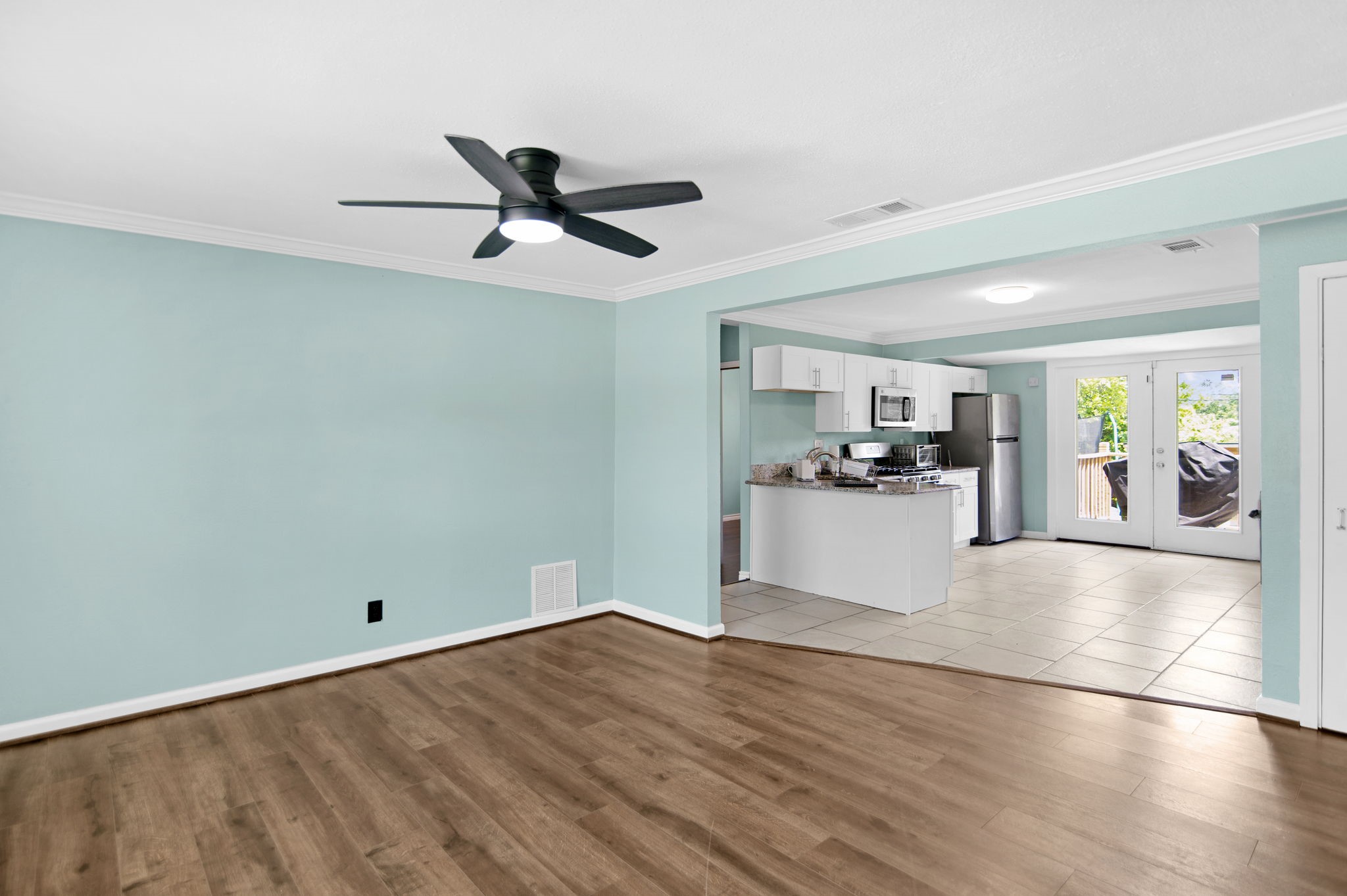 1812 Spring Lake Drive Mesquite TX 75149