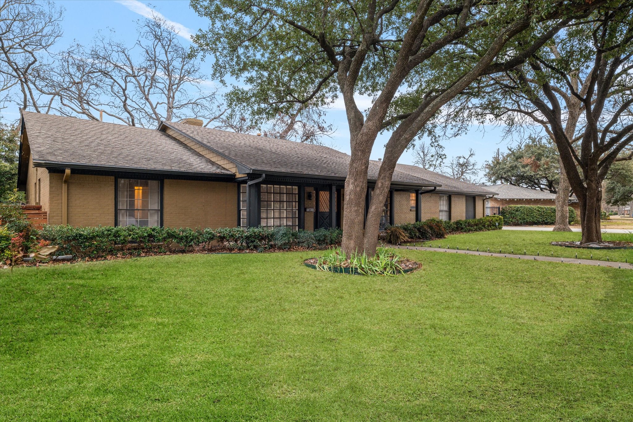 3212 S Glenbrook Drive Garland TX 75041