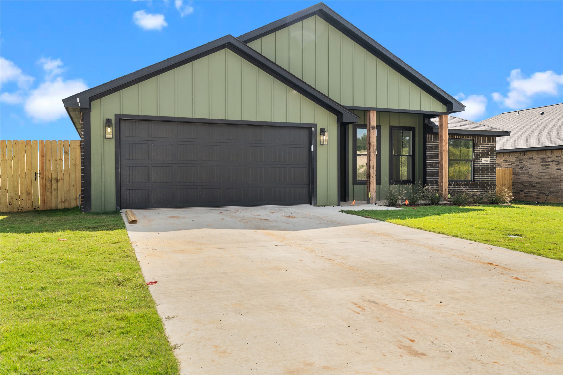 16525 Crossing Circle Lindale TX 75771