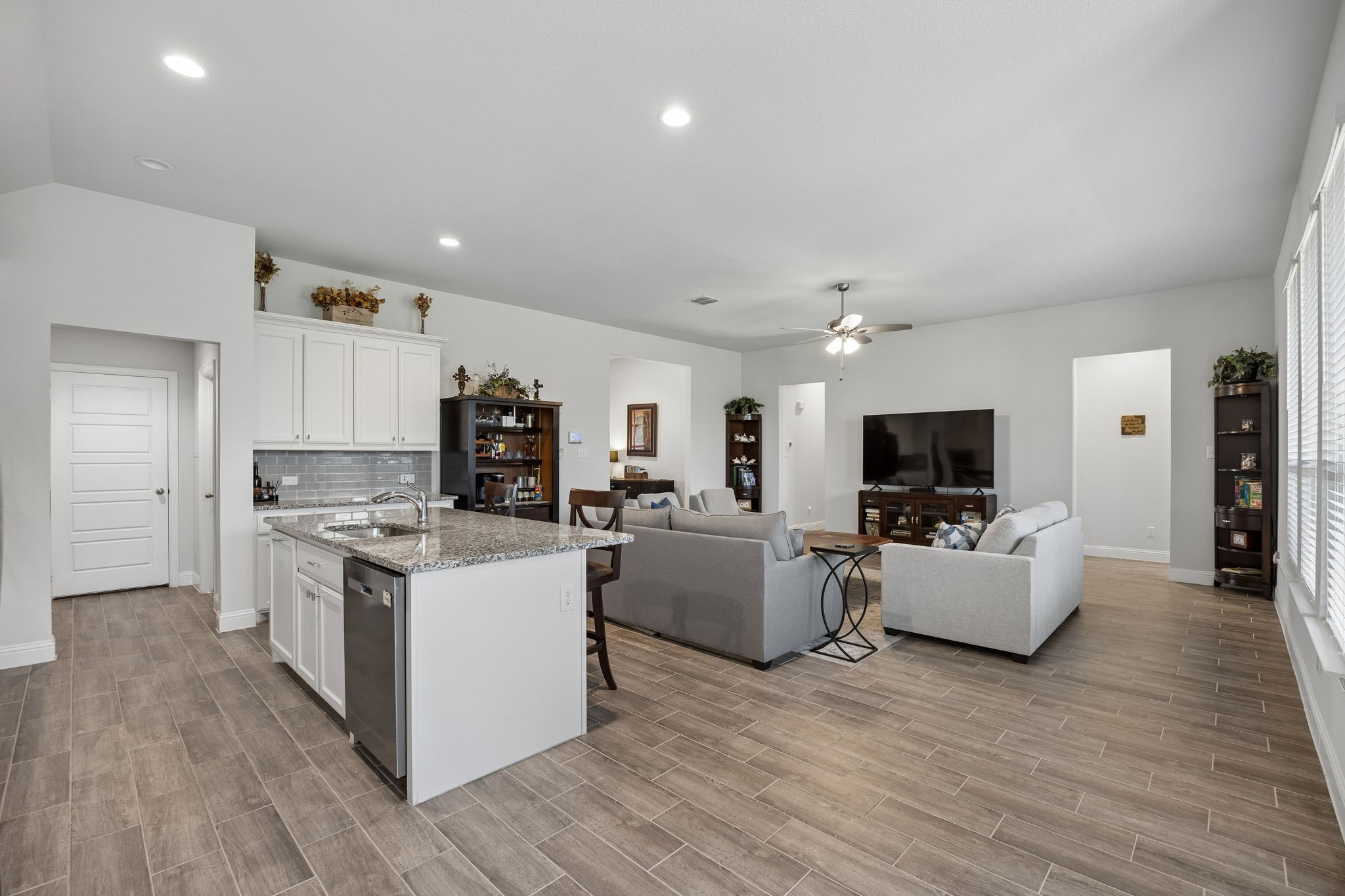 1009 Moss Grove Trail Justin TX 76247