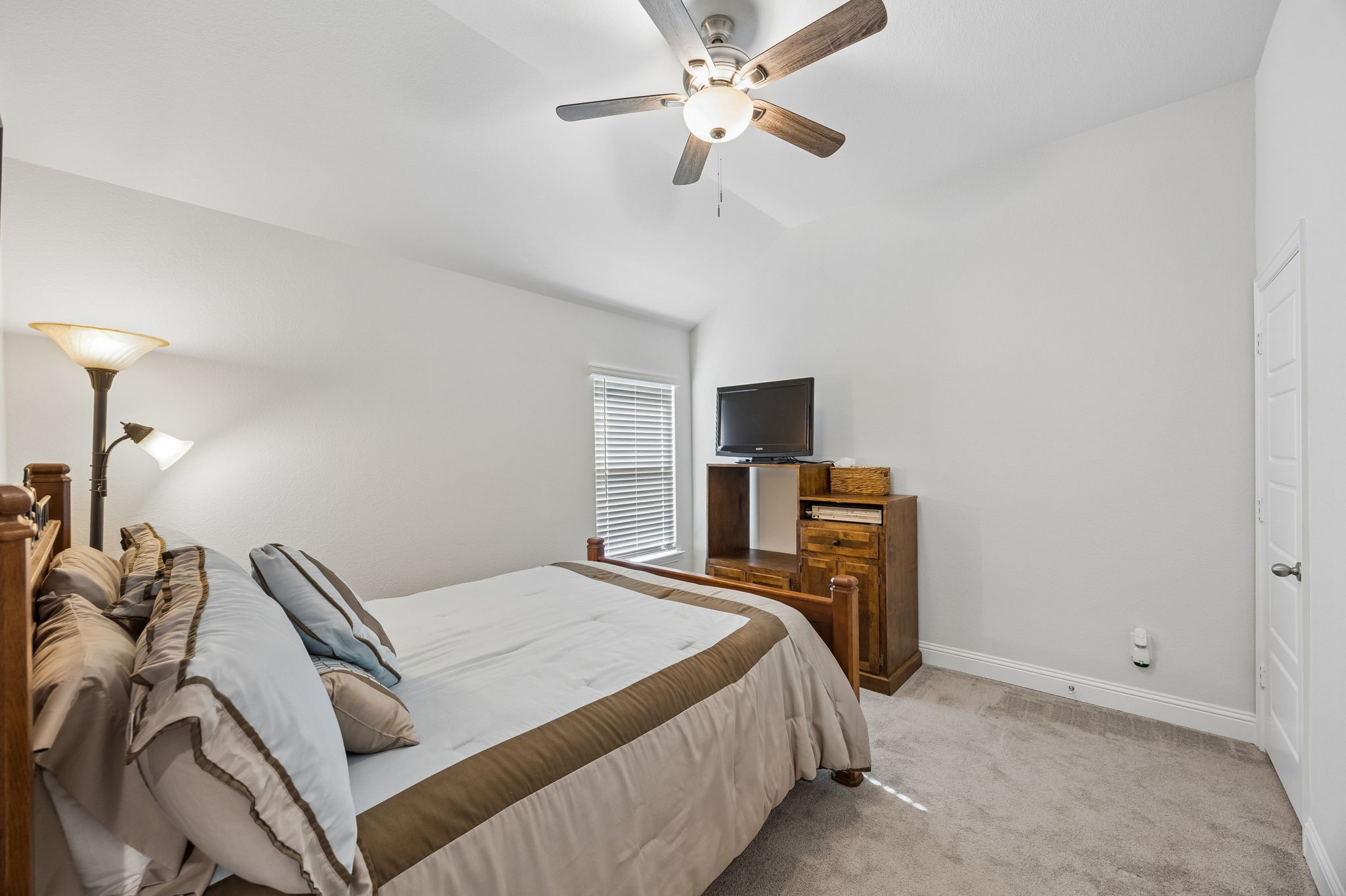 1009 Moss Grove Trail Justin TX 76247