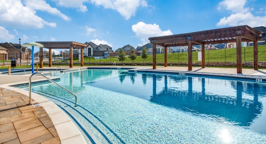 1009 Moss Grove Trail Justin TX 76247