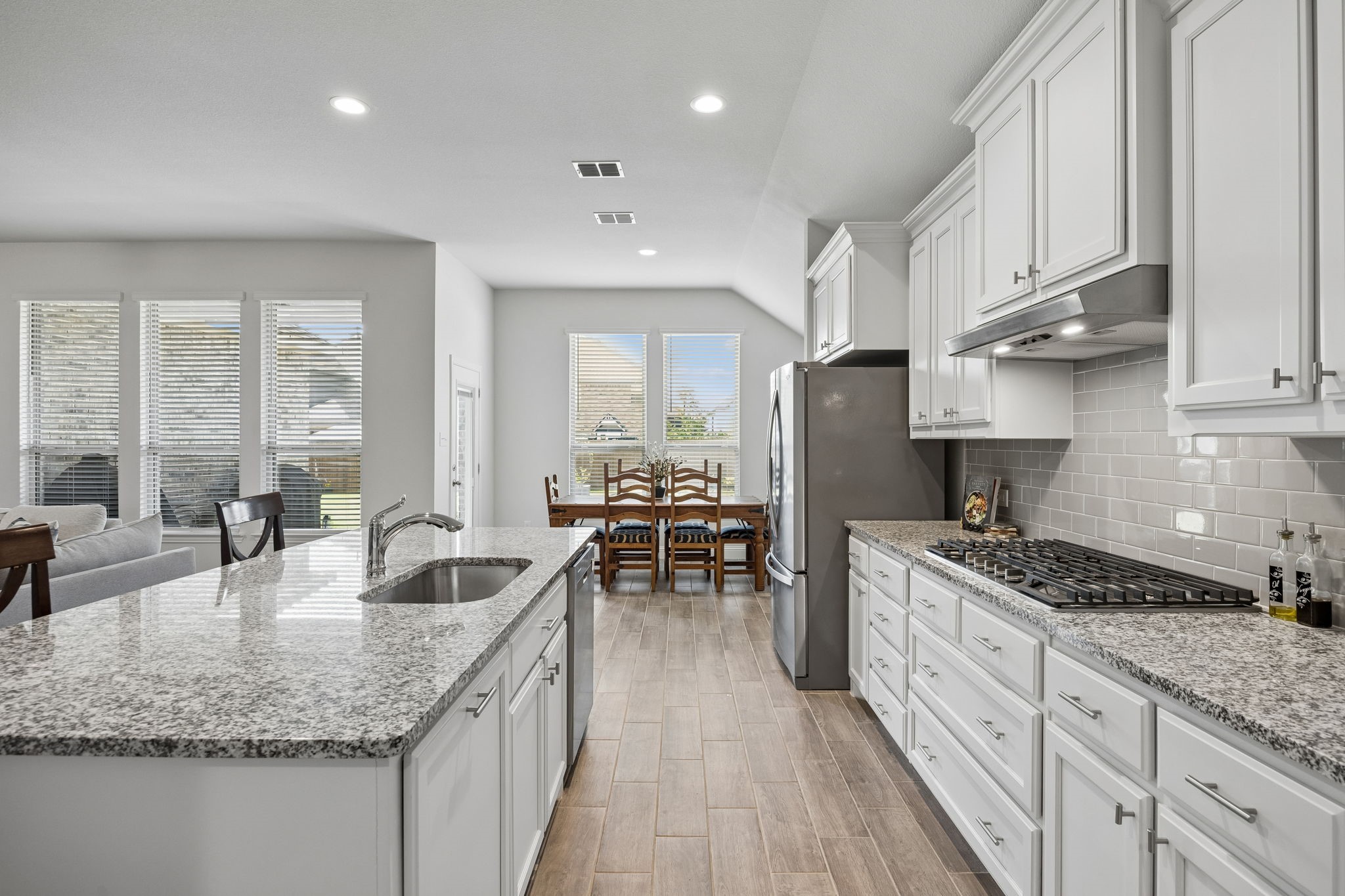 1009 Moss Grove Trail Justin TX 76247