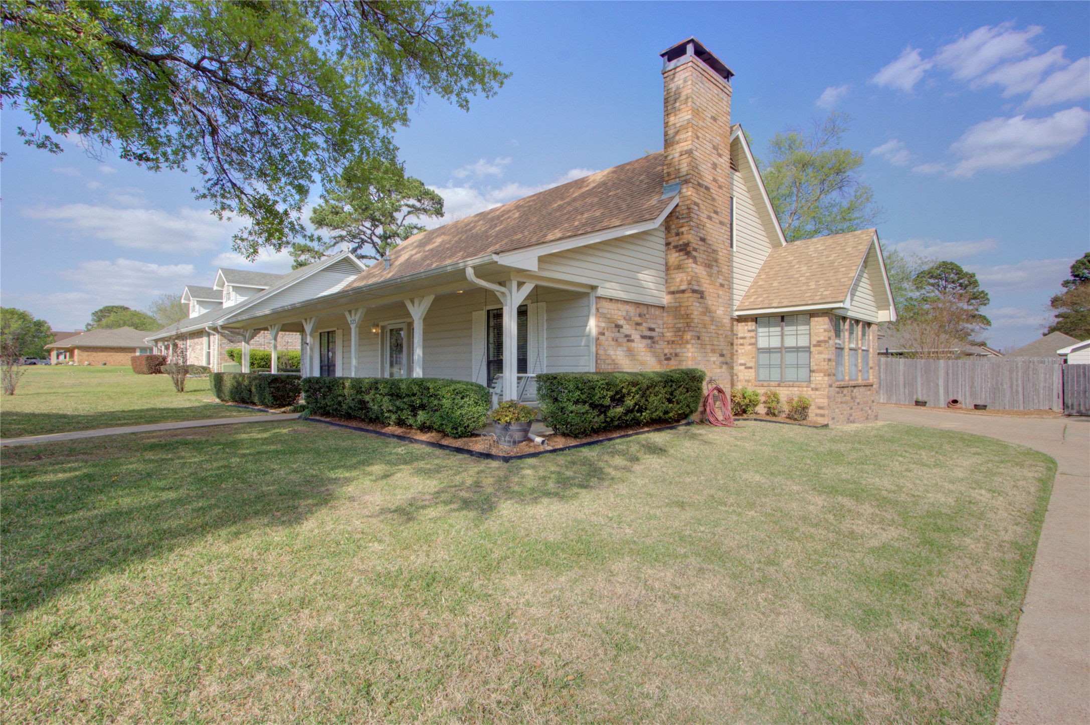 325 Loma Linda Wake Village TX 75501