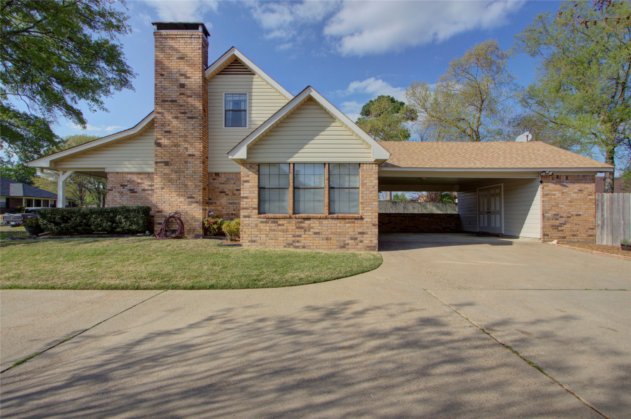 325 Loma Linda Wake Village TX 75501