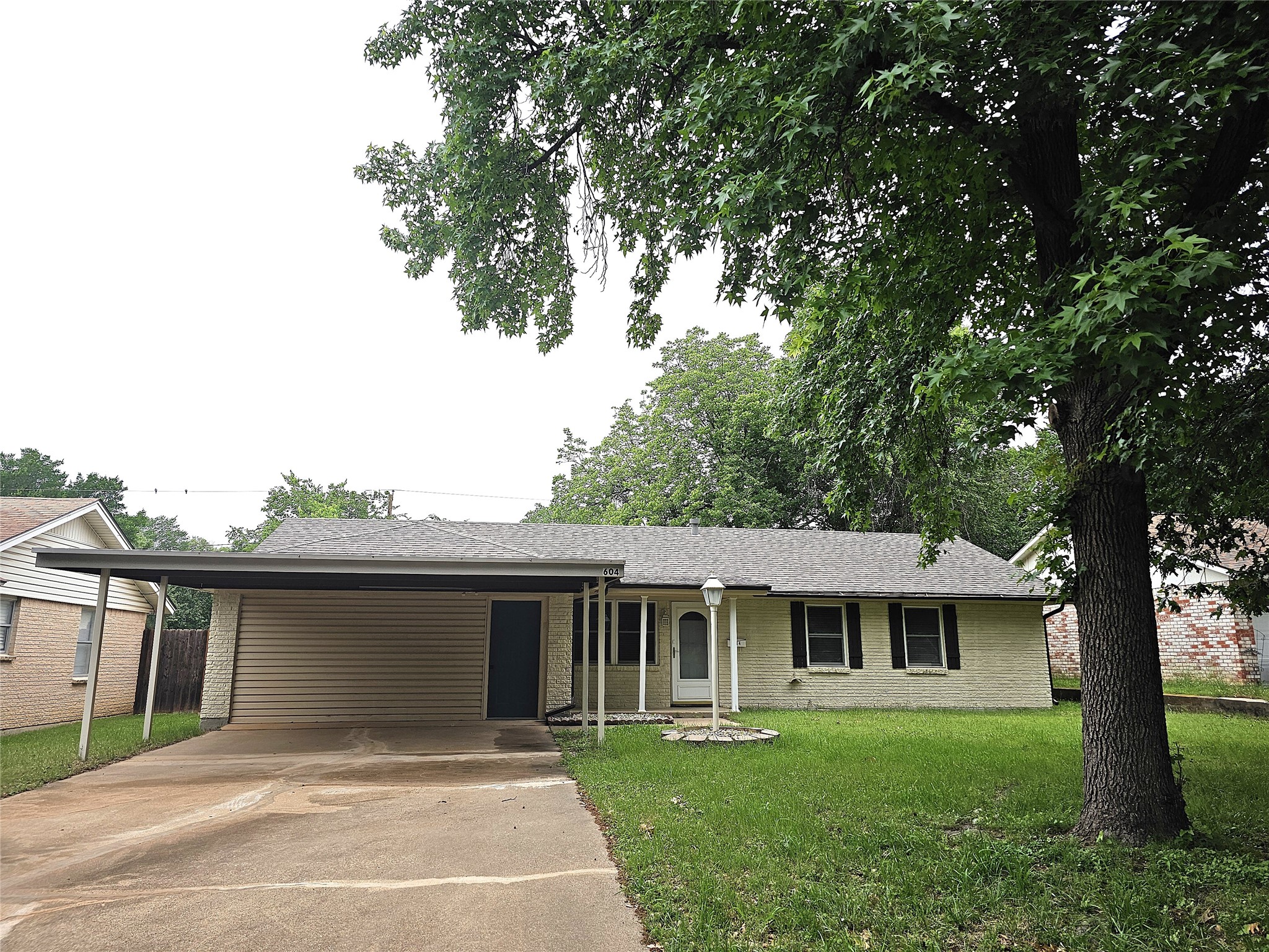 604 Bayless Drive Euless TX 76040