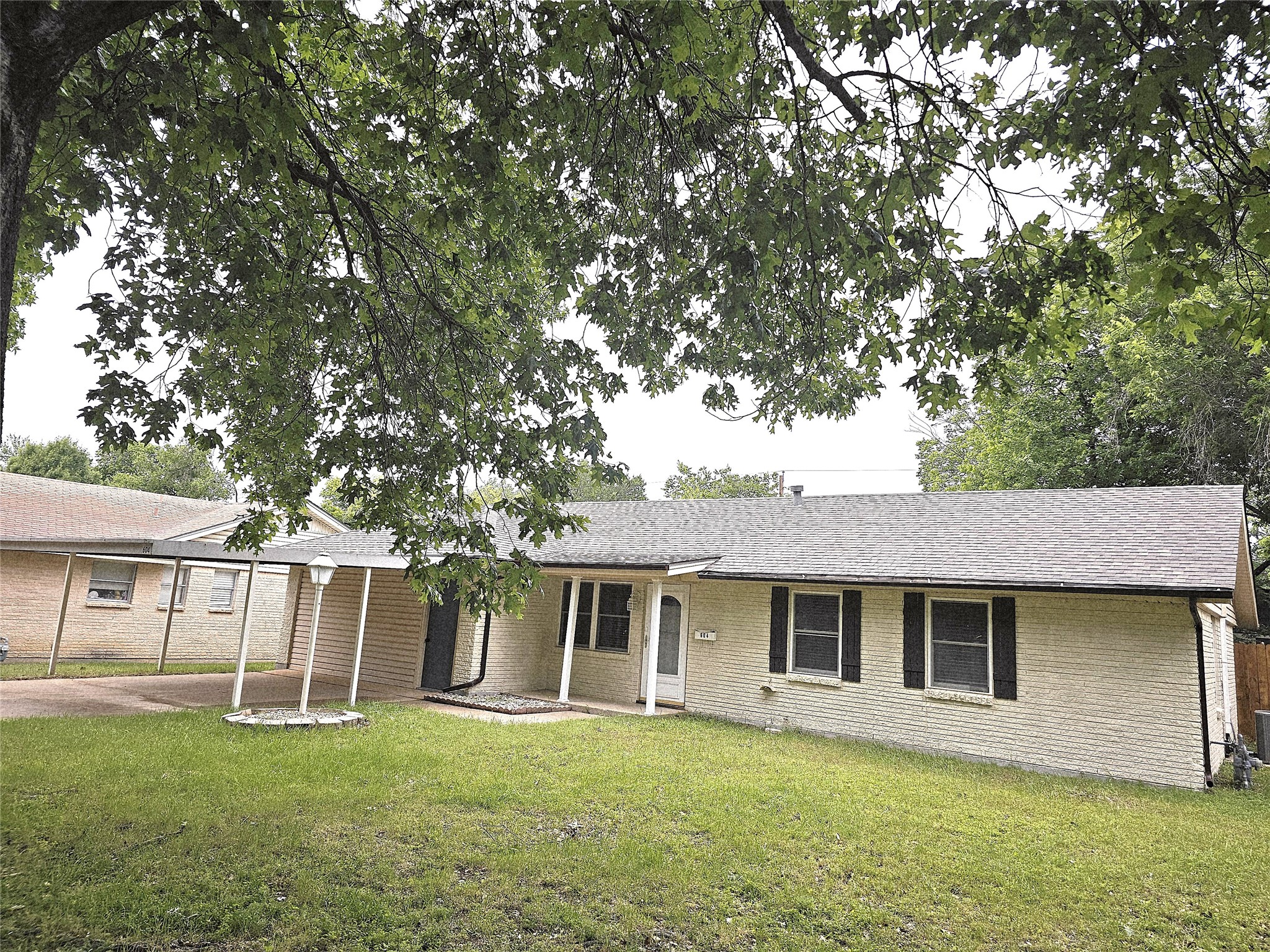 604 Bayless Drive Euless TX 76040