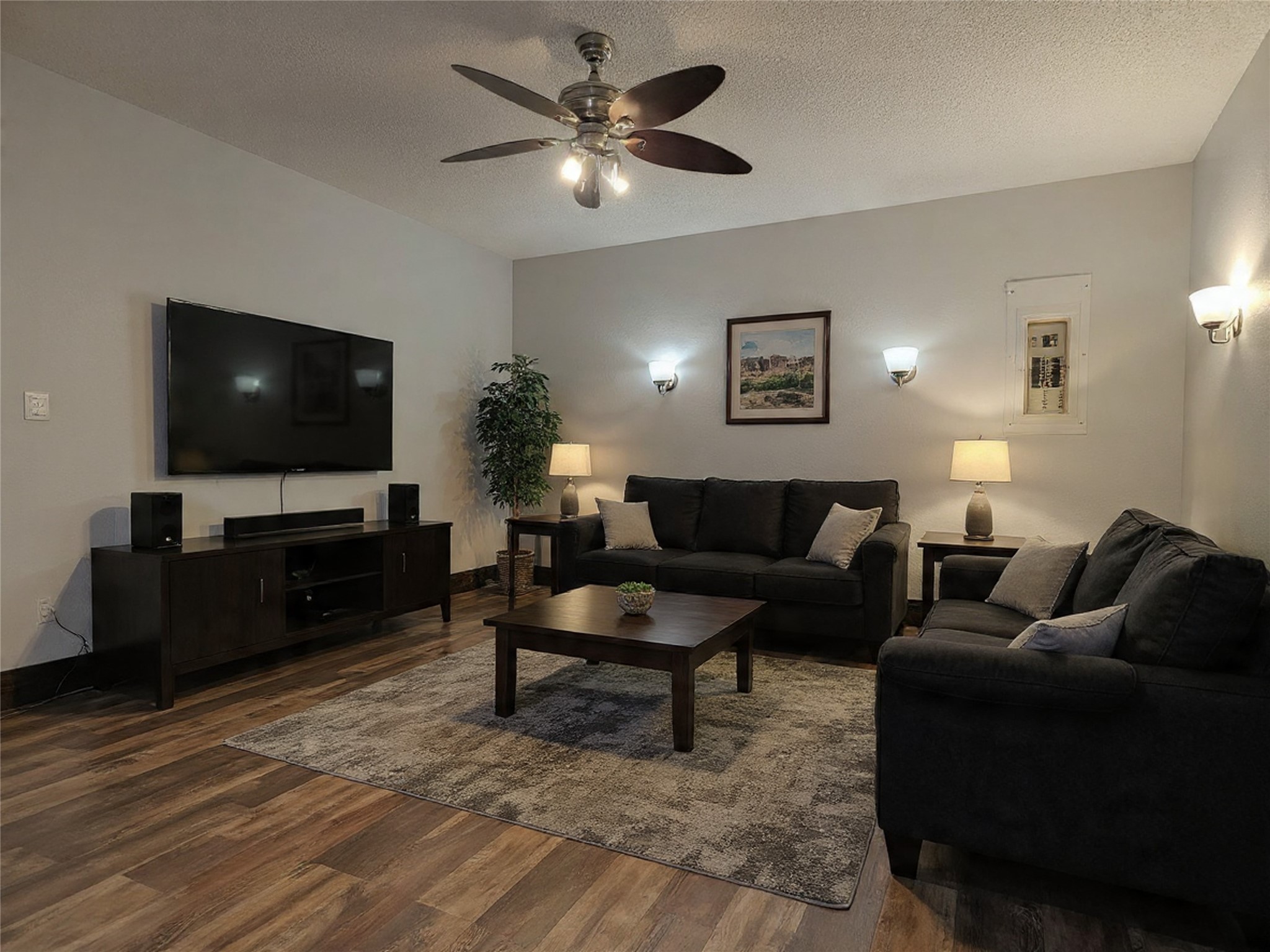 604 Bayless Drive Euless TX 76040
