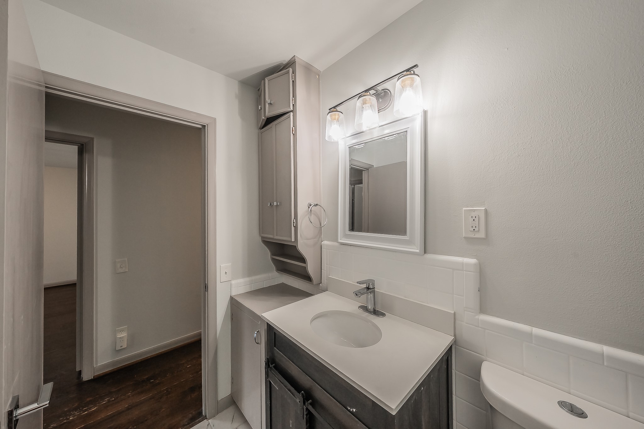 4411 Merrell Road Dallas TX 75229