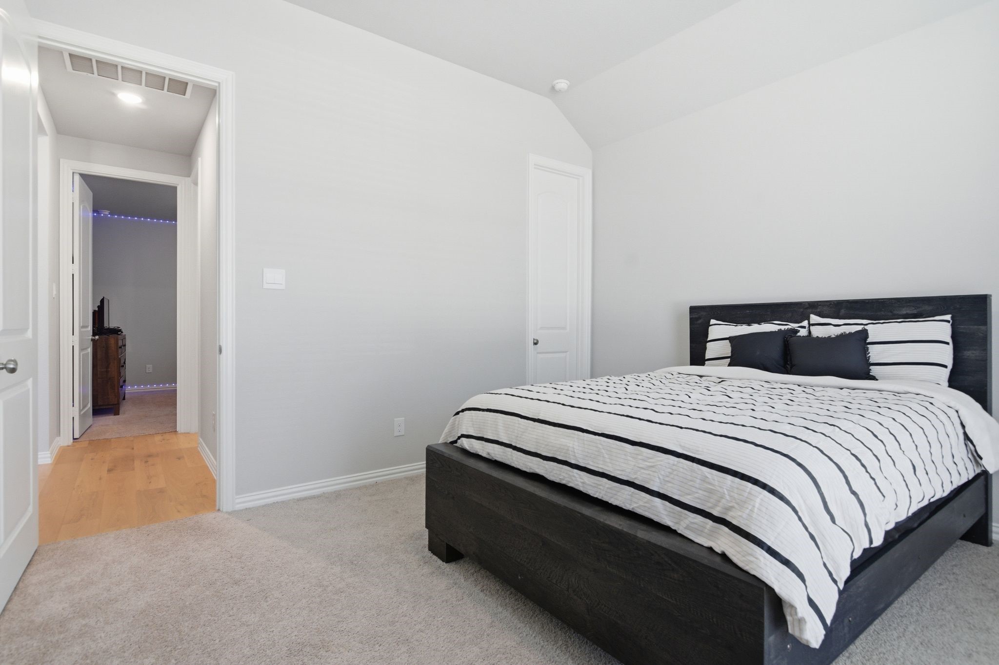 910 Winter Cherry Lane Haslet TX 76052