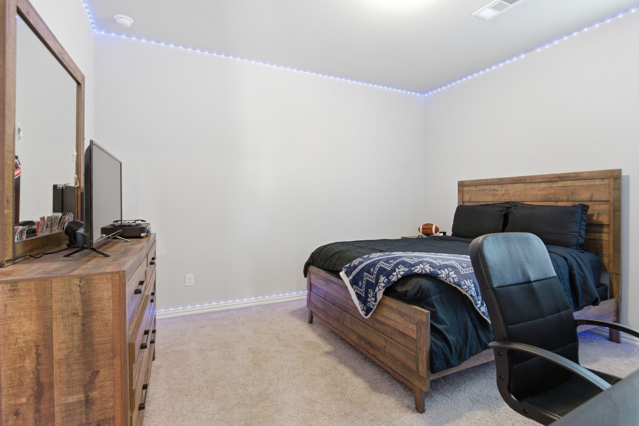910 Winter Cherry Lane Haslet TX 76052