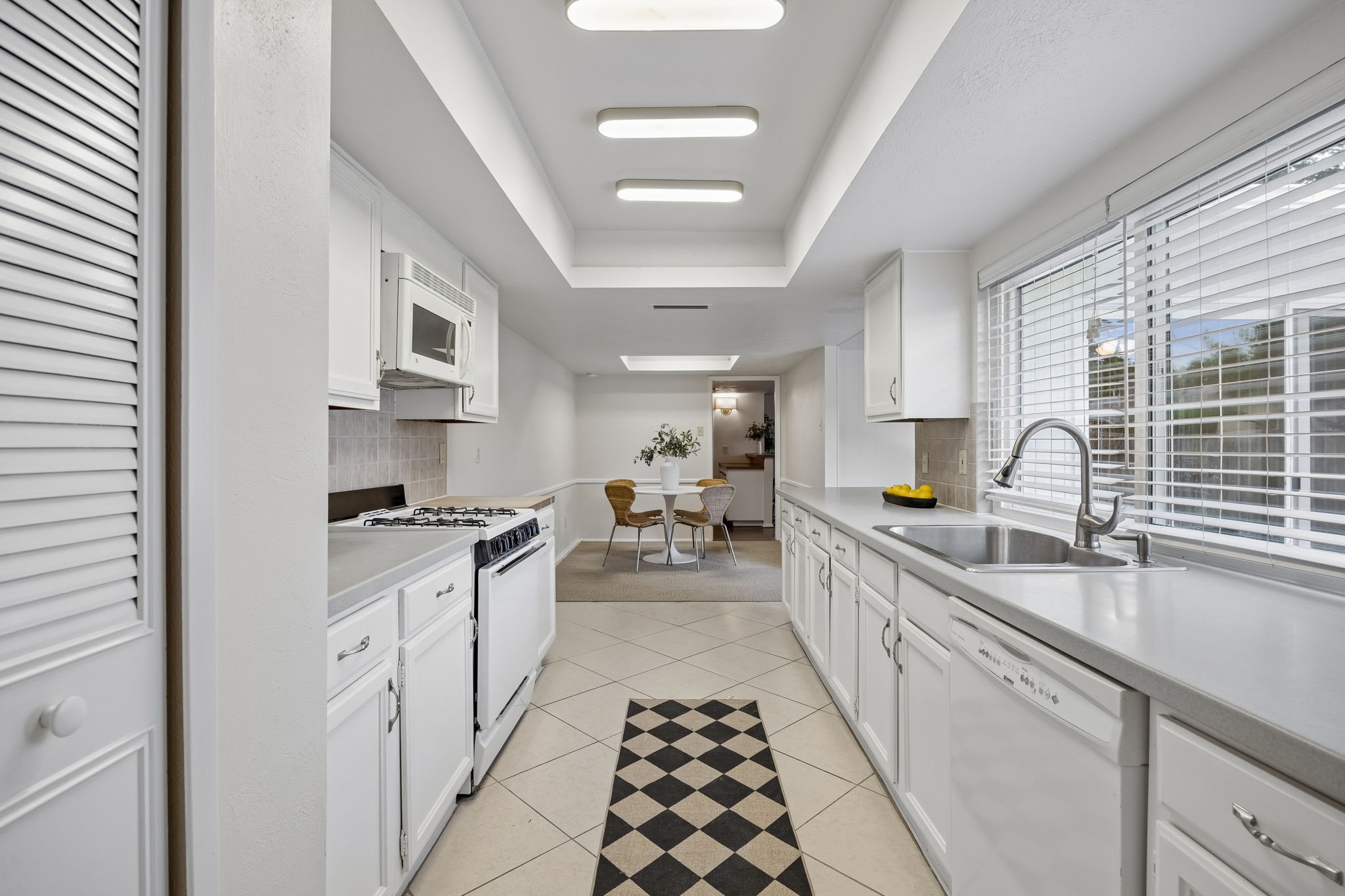 11007 Mccree Road Dallas TX 75238
