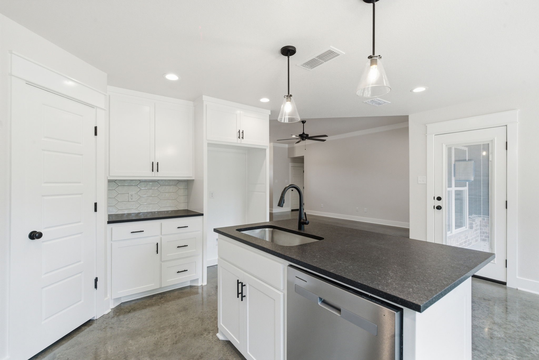 105 Graystone Weatherford TX 76088