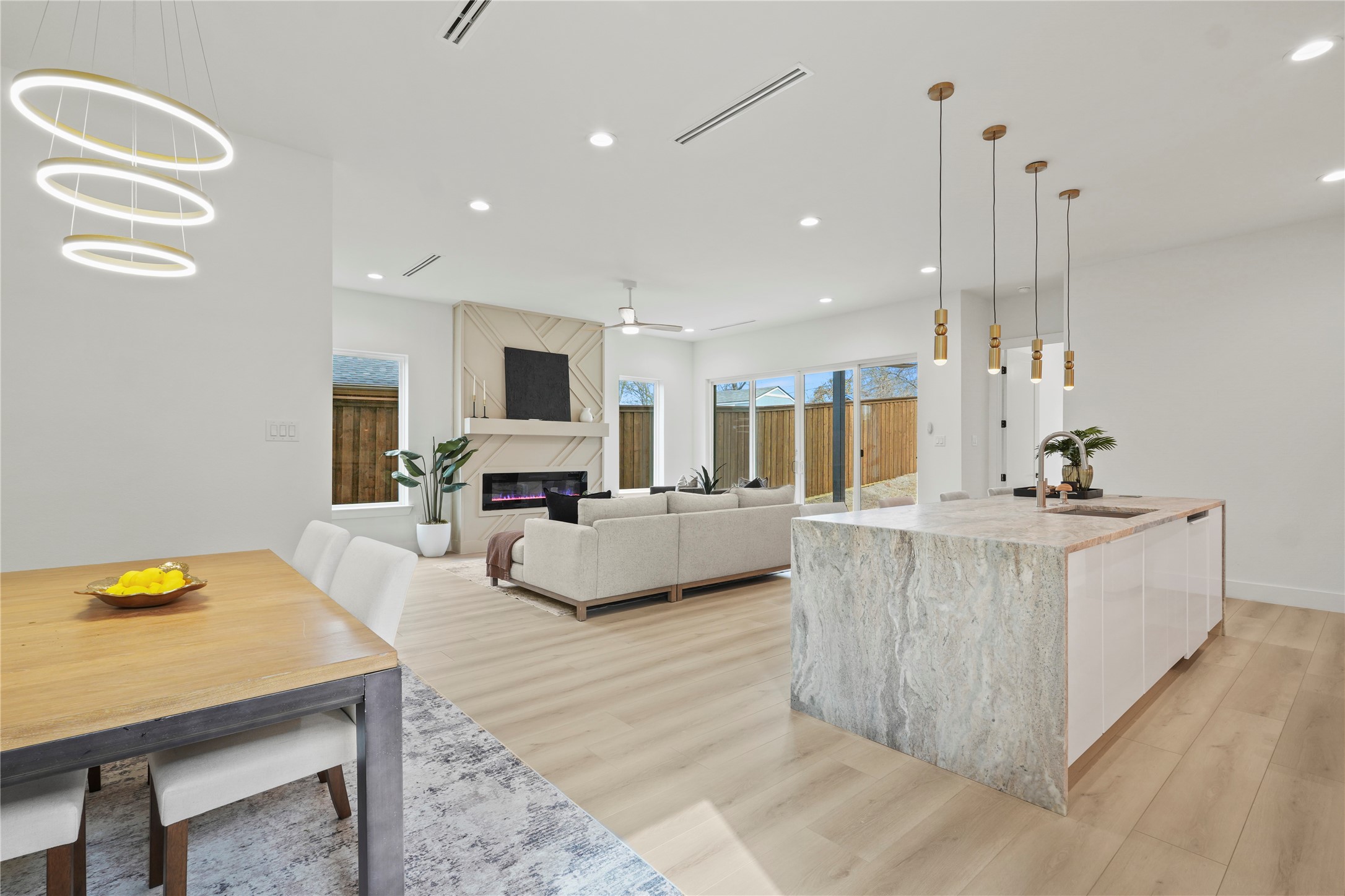 4016 Puget Street Dallas TX 75212