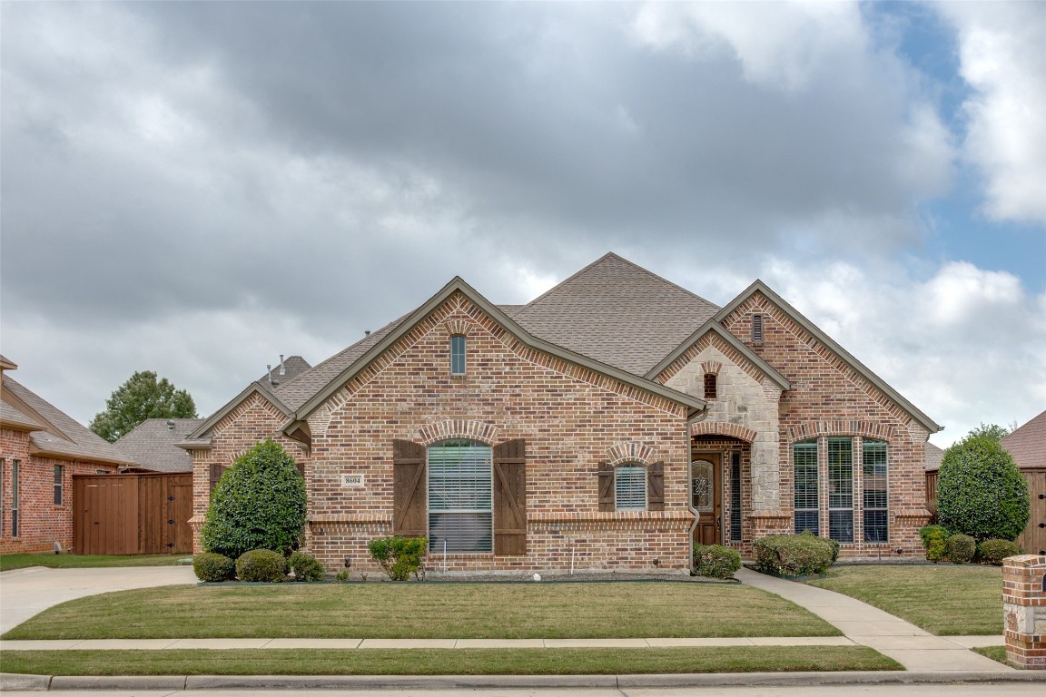 8604 Glenbrook Drive North Richland Hills TX 76182