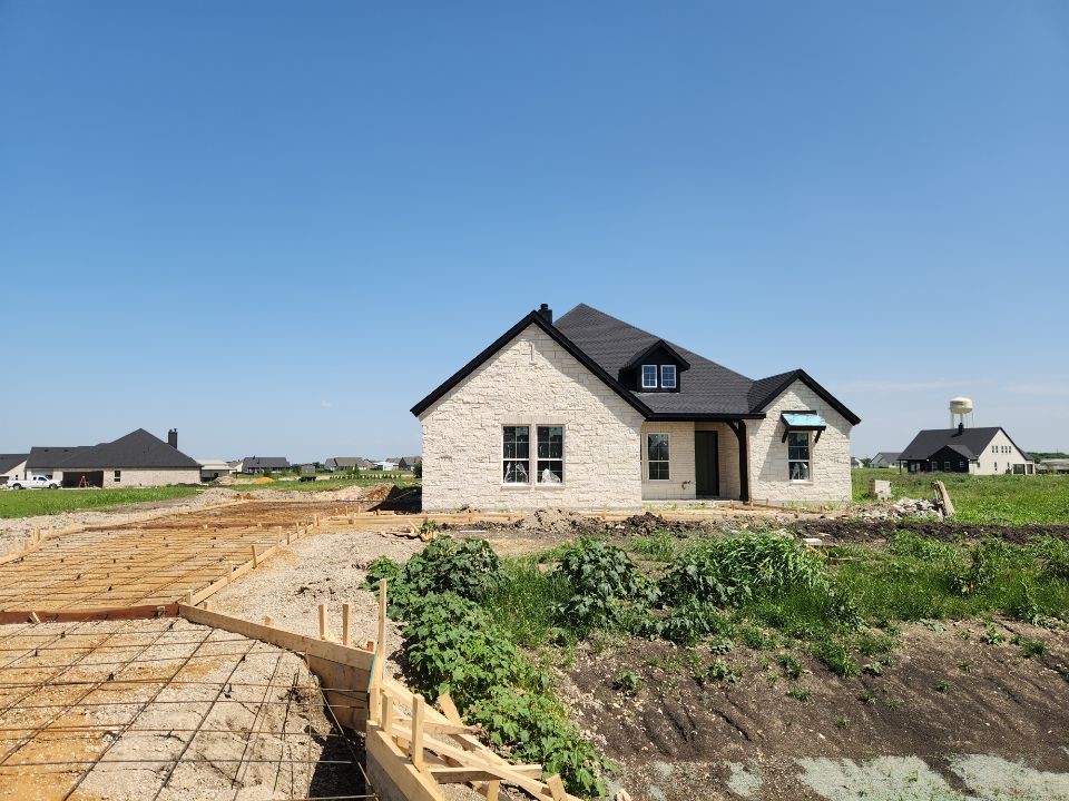 2320 Quartz Street Krum TX 76249