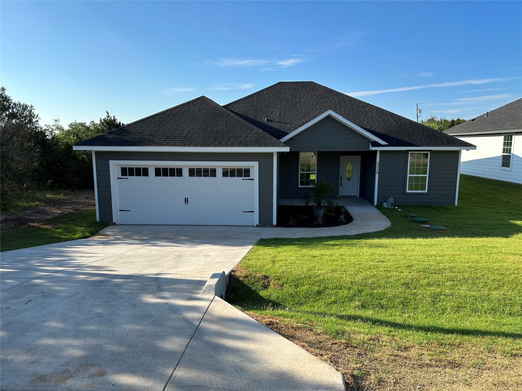 2219 Navasota Street Granbury TX 76048
