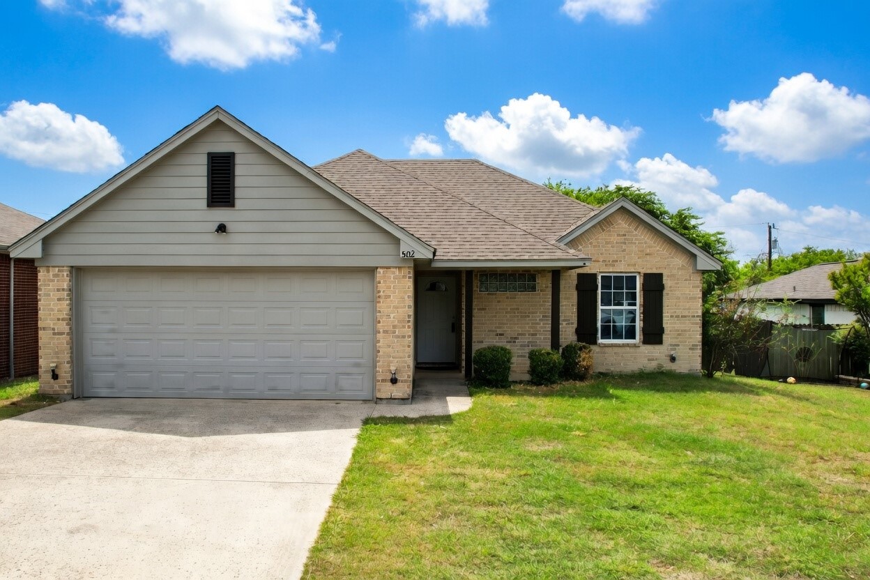 502 Railey Cove Springtown TX 76082