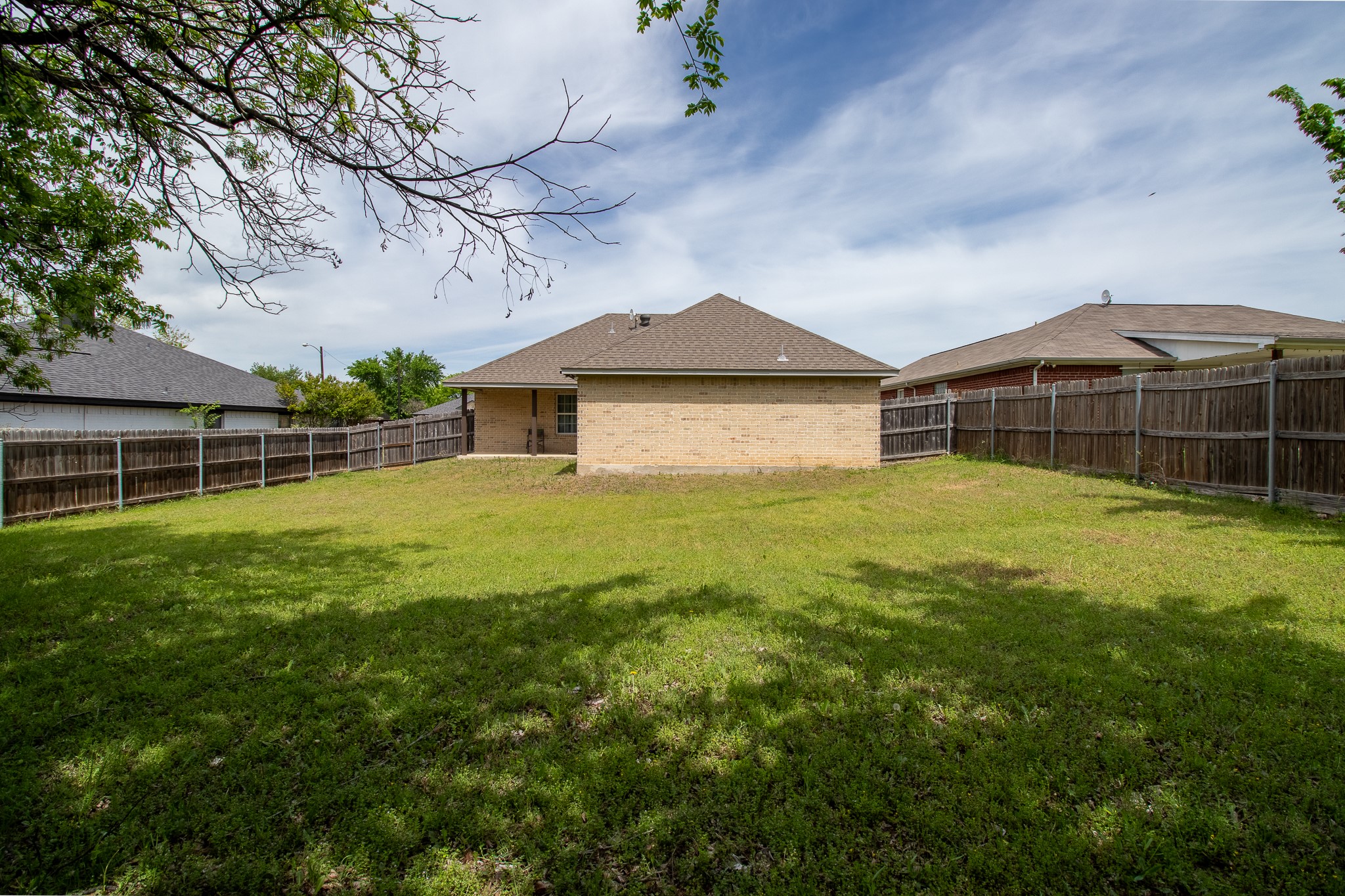 502 Railey Cove Springtown TX 76082