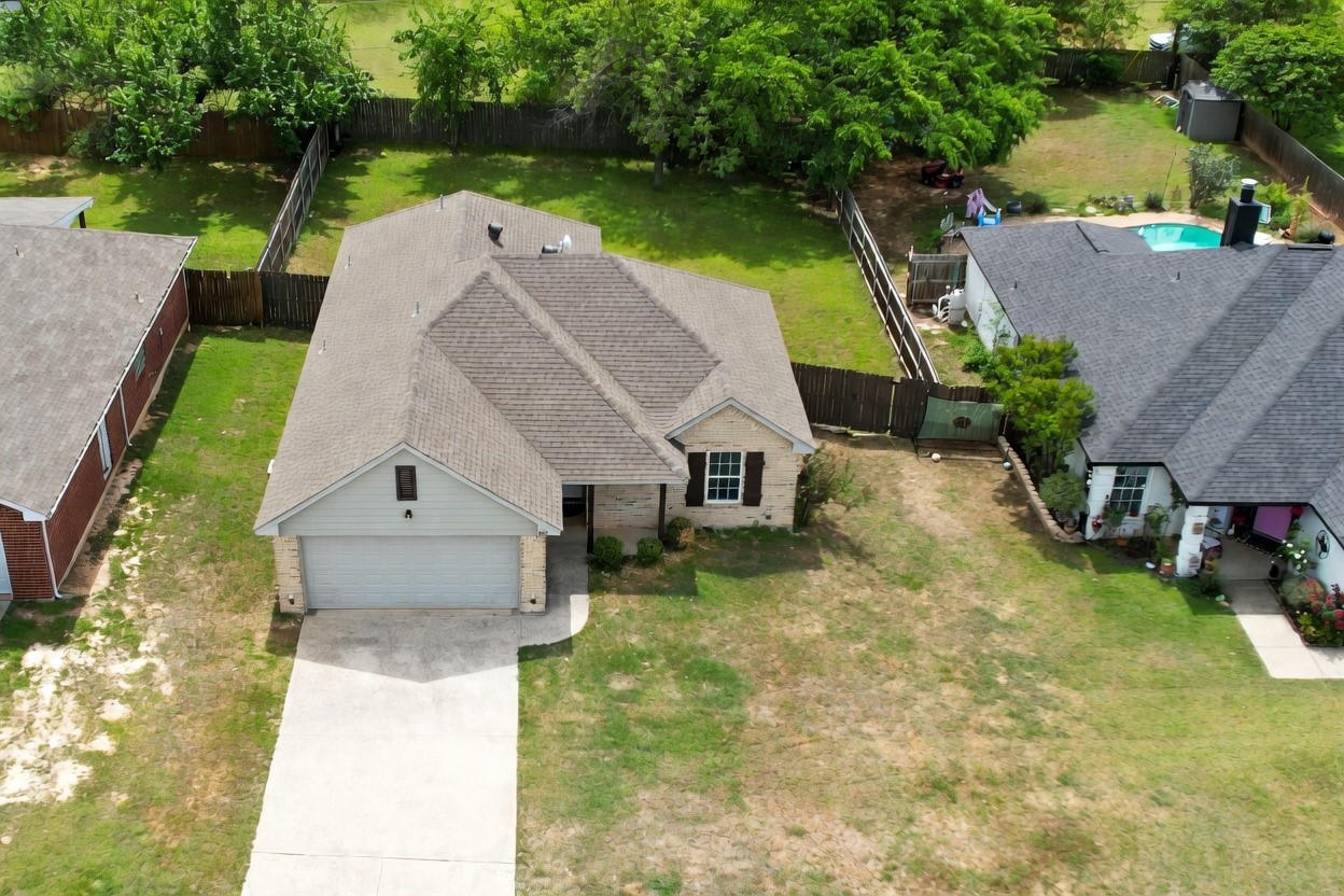 502 Railey Cove Springtown TX 76082
