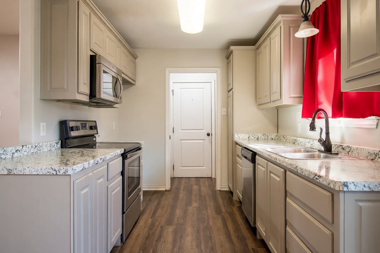 502 Railey Cove Springtown TX 76082
