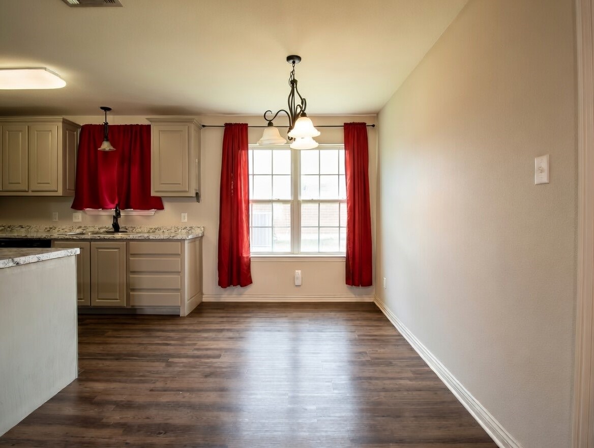 502 Railey Cove Springtown TX 76082